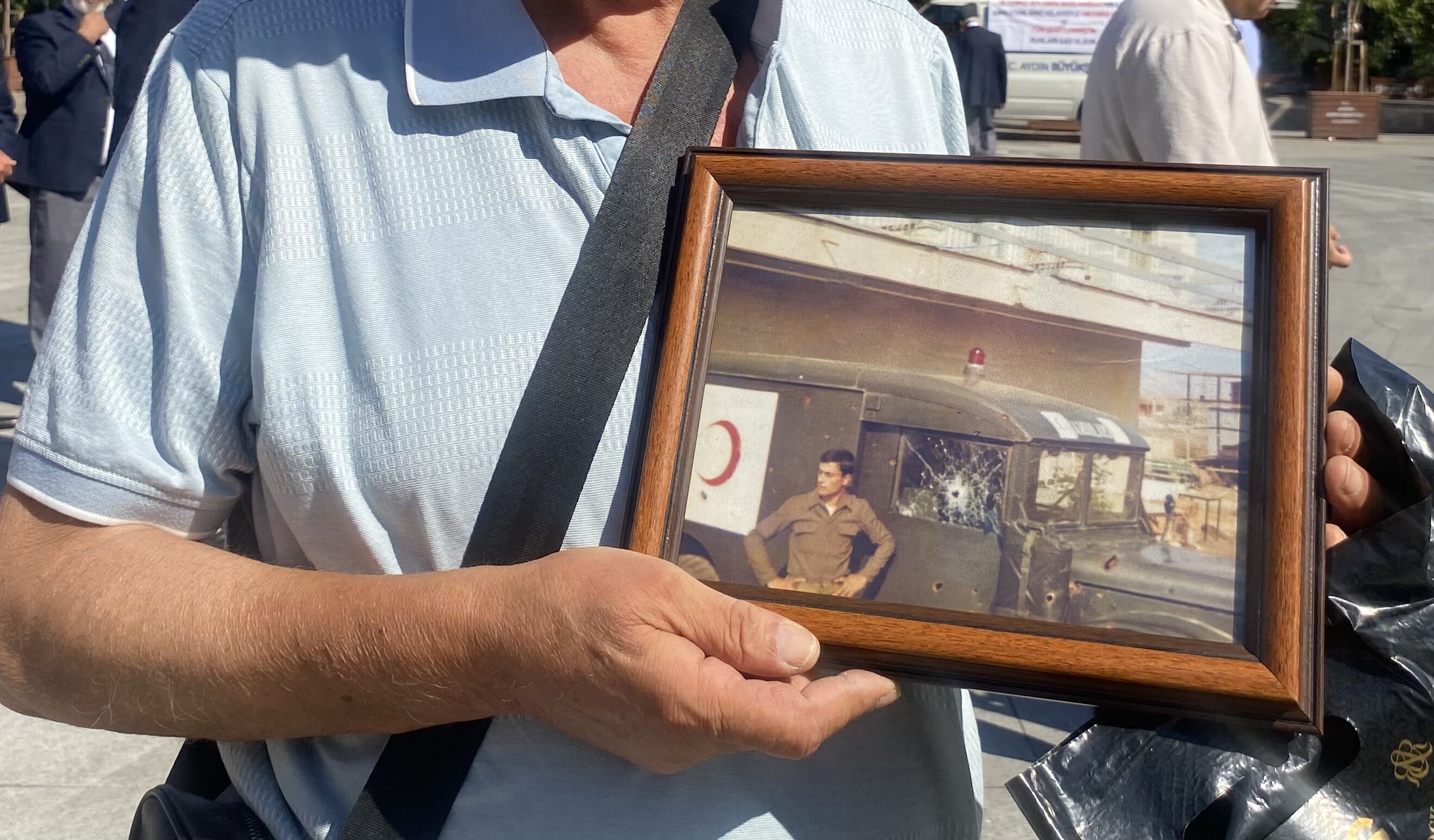 Aydınlı gazi Kıbrıs anısını paylaştı! “Delik deşik ettiler”