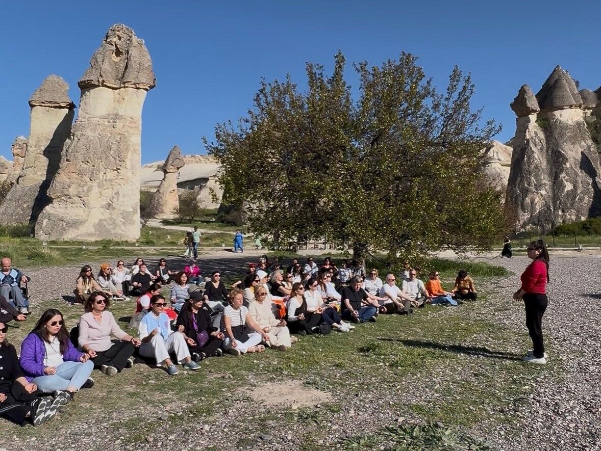Aydinli Nefes Kocu Cevriye Unal Nefesin Sifasini Anlatti Nefesin Degisirse Yasamin Degisir Uc Gozlerde Toplu Nefes Calismasi Yapmak Istiyorum 585956 A69Cf8B25Ad84Cdb545Ebc2Befcd32F2