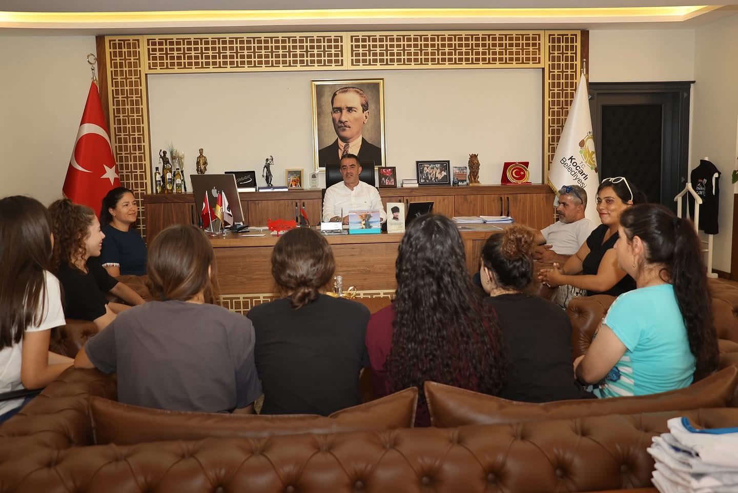 Başkan Arıcı, Voleybol Takımı oyuncularını ağırladı