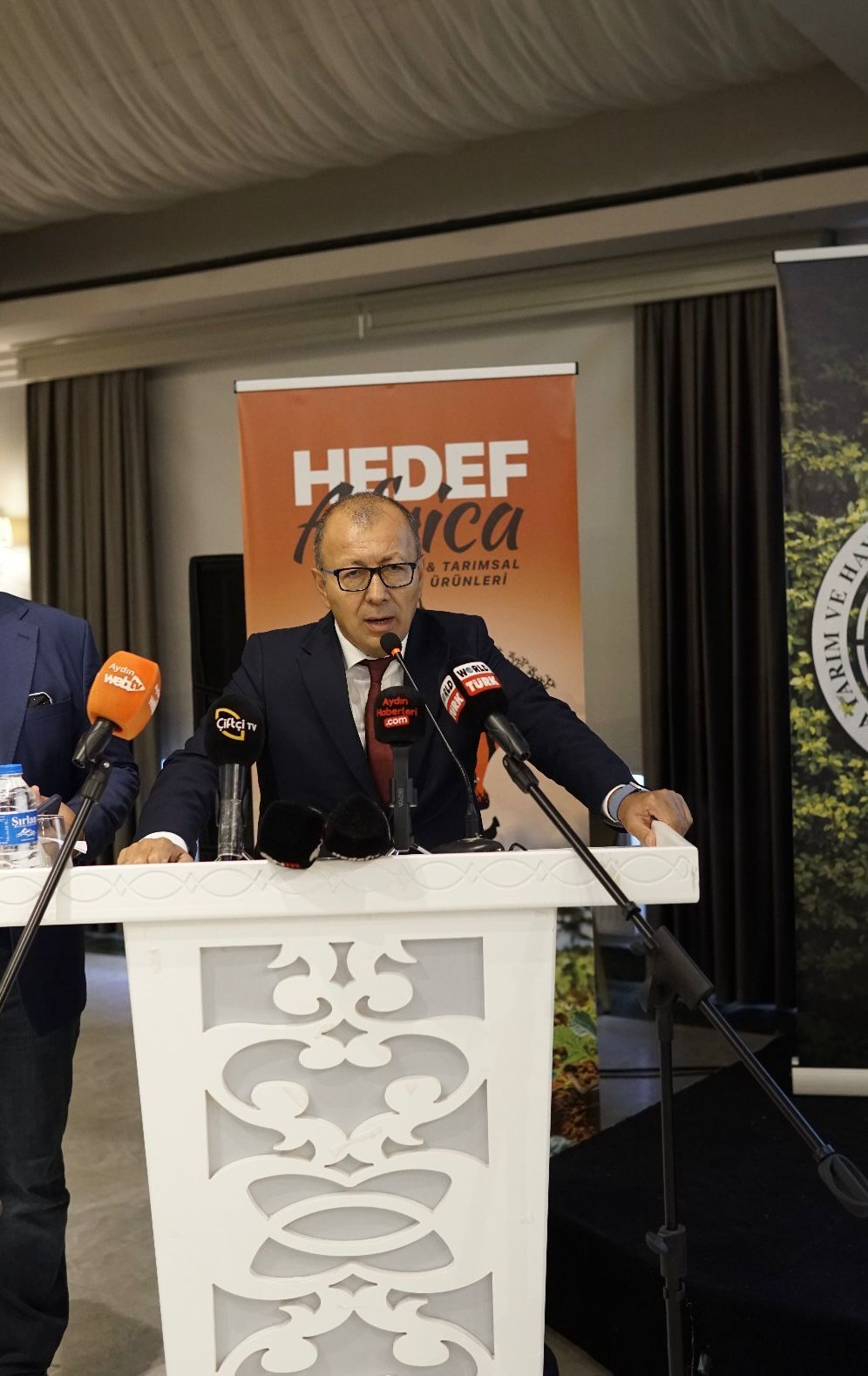 Başkan Koca’dan Aydın’a veda eden müdüre teşekkür