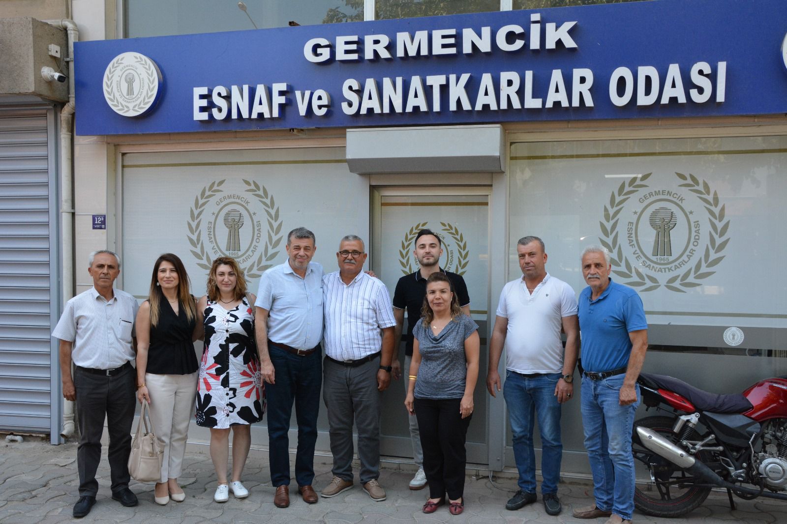 Baskan Kunkcu Germencikte Vatandaslarla Bir Araya Geldi Esnafin Sorunlari Dinlendi 580408 A1B45Ccbc54Ed3C425132Afeae57Dcc1-1
