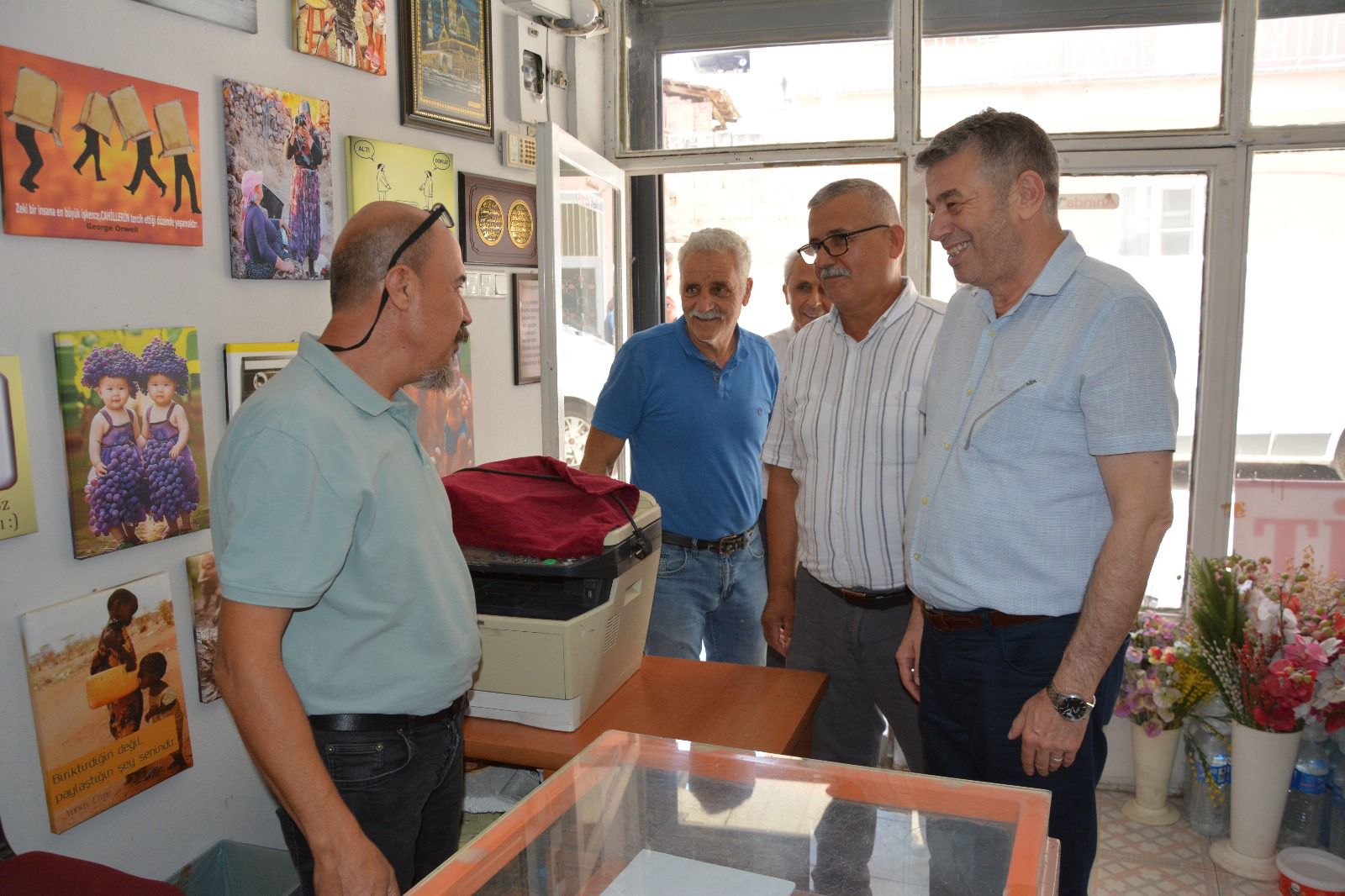 Baskan Kunkcu Germencikte Vatandaslarla Bir Araya Geldi Esnafin Sorunlari Dinlendi 580408 D60F18C64F635783449E6Fabf4B1836C