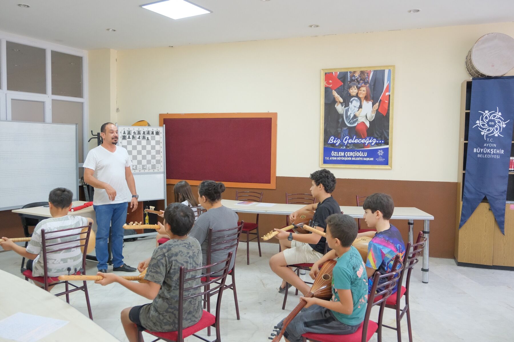 Cercioglundan Genclere Kulturel Destek Yaz Kurslariyla Baglama Ogreniyorlar 586922 Cbb5B09Ea1Ed7B52F4Eee91Fa1F568Da