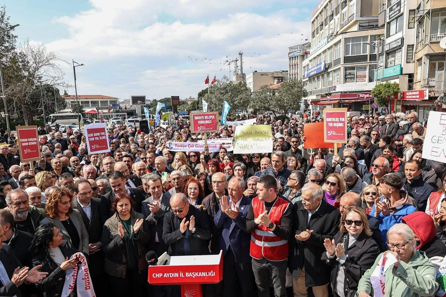 CHP Aydın’da kapıları sonuna kadar açtı
