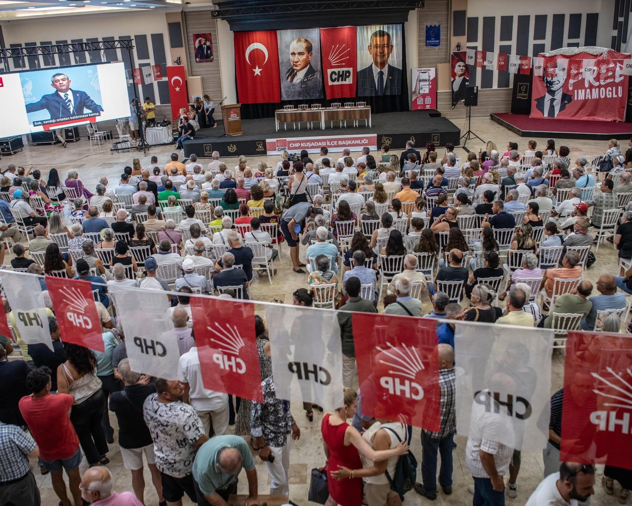 Chp Kusadasinda Birliktelik Mesaji Baskan Gunelden Partililere Coskulu Cagri 584836 44Ed4F36374C04A0Ab094Aa31Bfc68E0