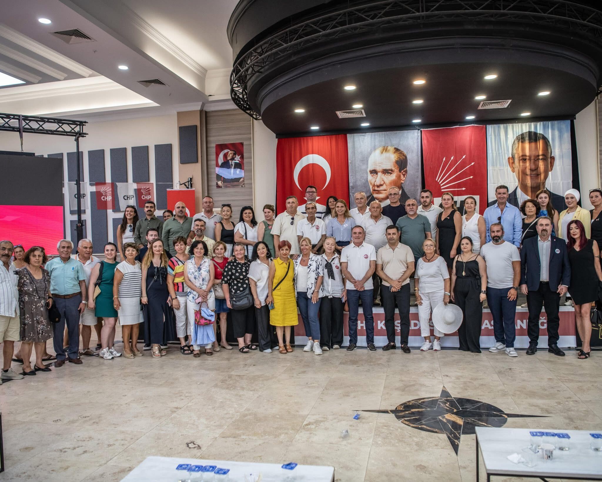Chp Kusadasinda Birliktelik Mesaji Baskan Gunelden Partililere Coskulu Cagri 584836 Ffbd4855A8C5F9185B1Bc2Bf98D3Ad95