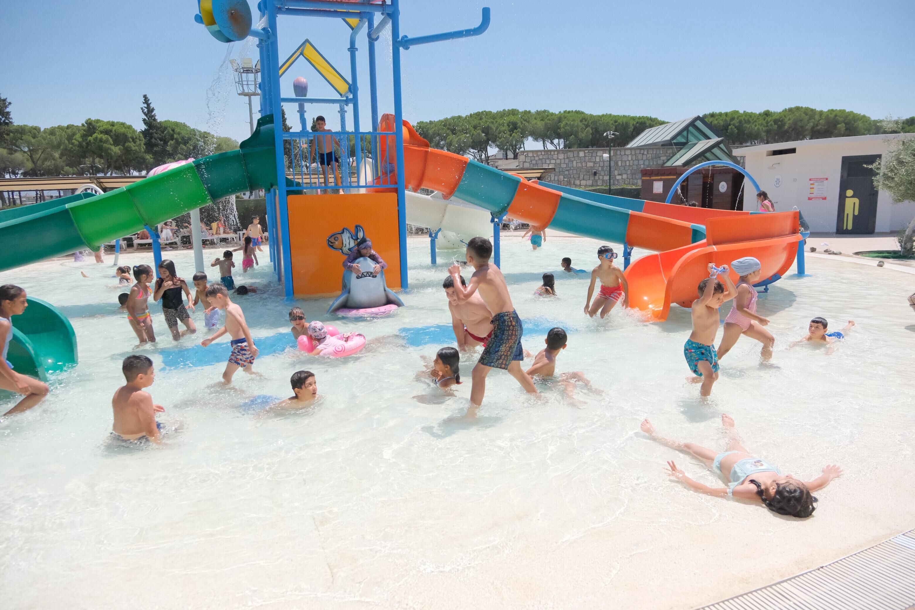 Cocuklar Aquaparkta Serinlige Doydu Aileler Baskan Cerciogluna Tesekkur Etti 585510 A6566A77C9C7Aa95Dc12296069D659D6