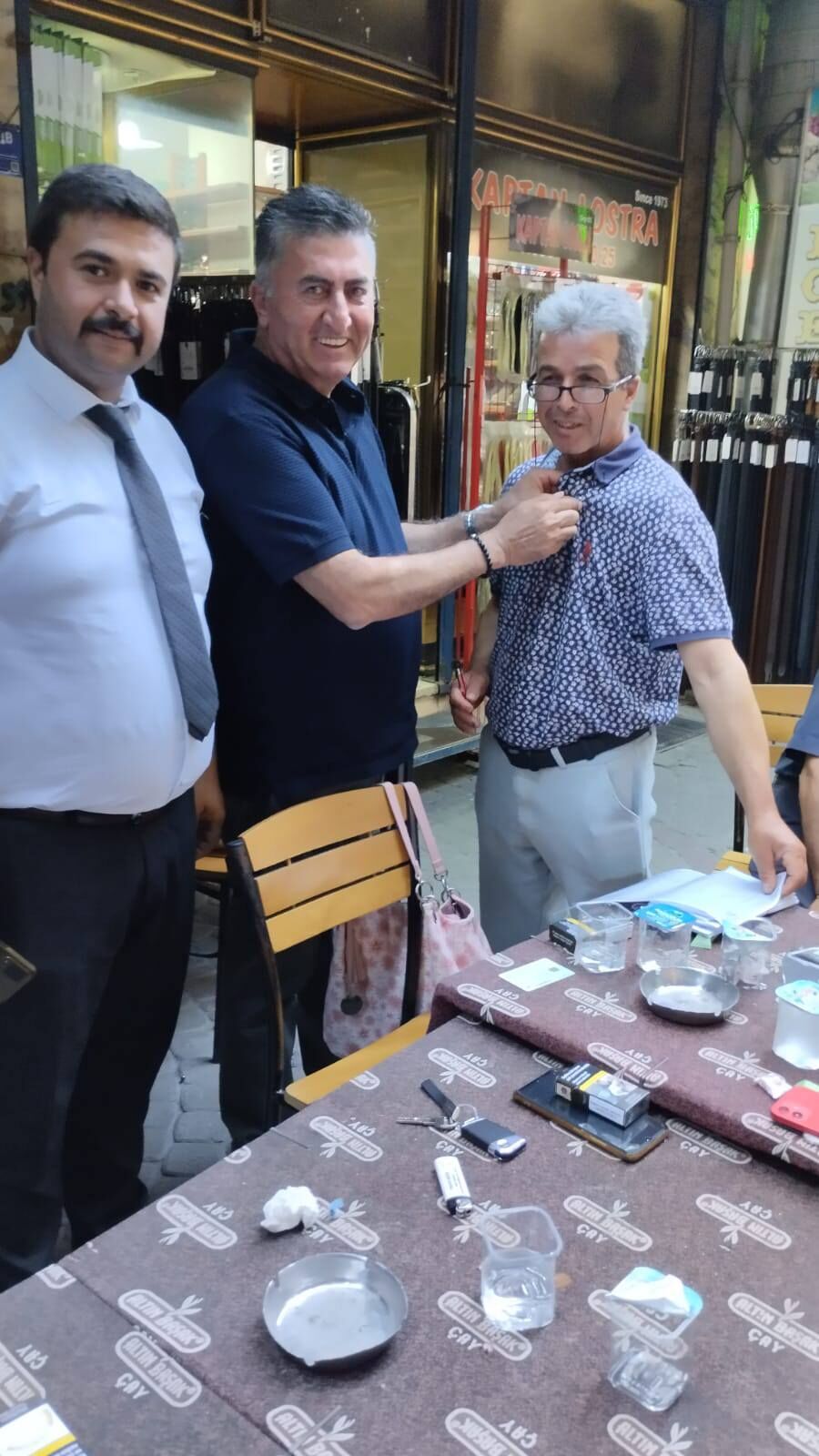 Incirliovada Muhtar Iyi Partiye Katildi Baskan Erturk Rozetini Takti 584819 Cda3226C34Cb1494D639B18D09142B1E