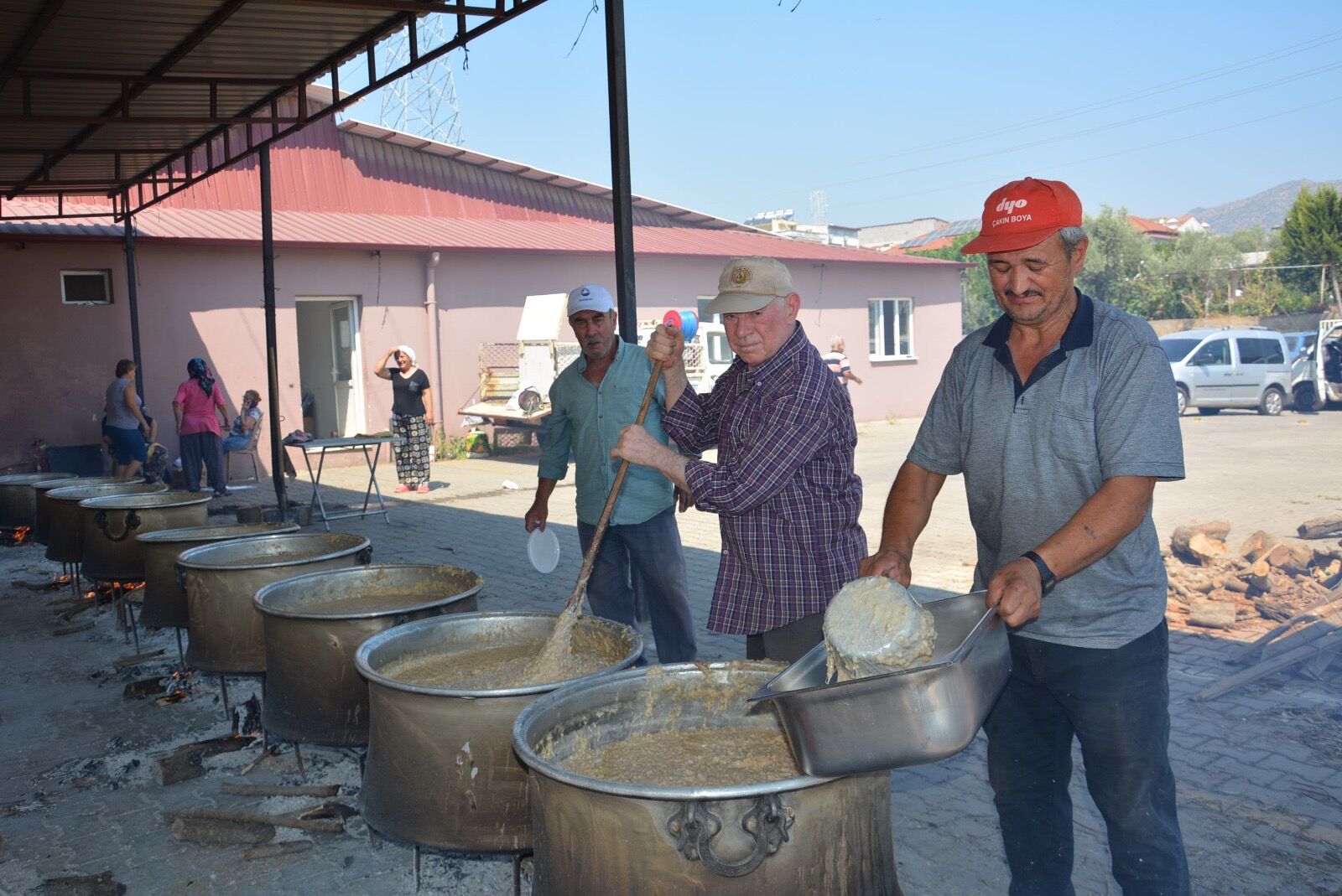 Isabeylide Keskek Kazanlari Yagmur Icin Kaynadi 586272 F0C5Cc98Cf5A0B48636Ec92726776909