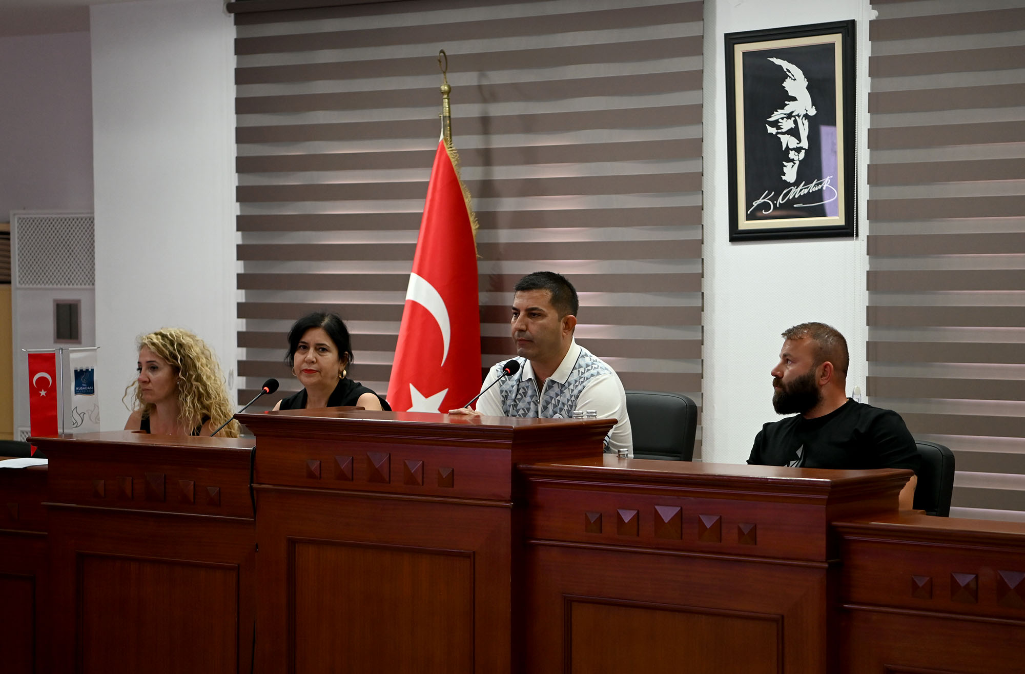 Kusadasi Belediye Meclisi Davutlarda Toplandi 581057 03203E443814B9A5C2F5676Aea08Ab24