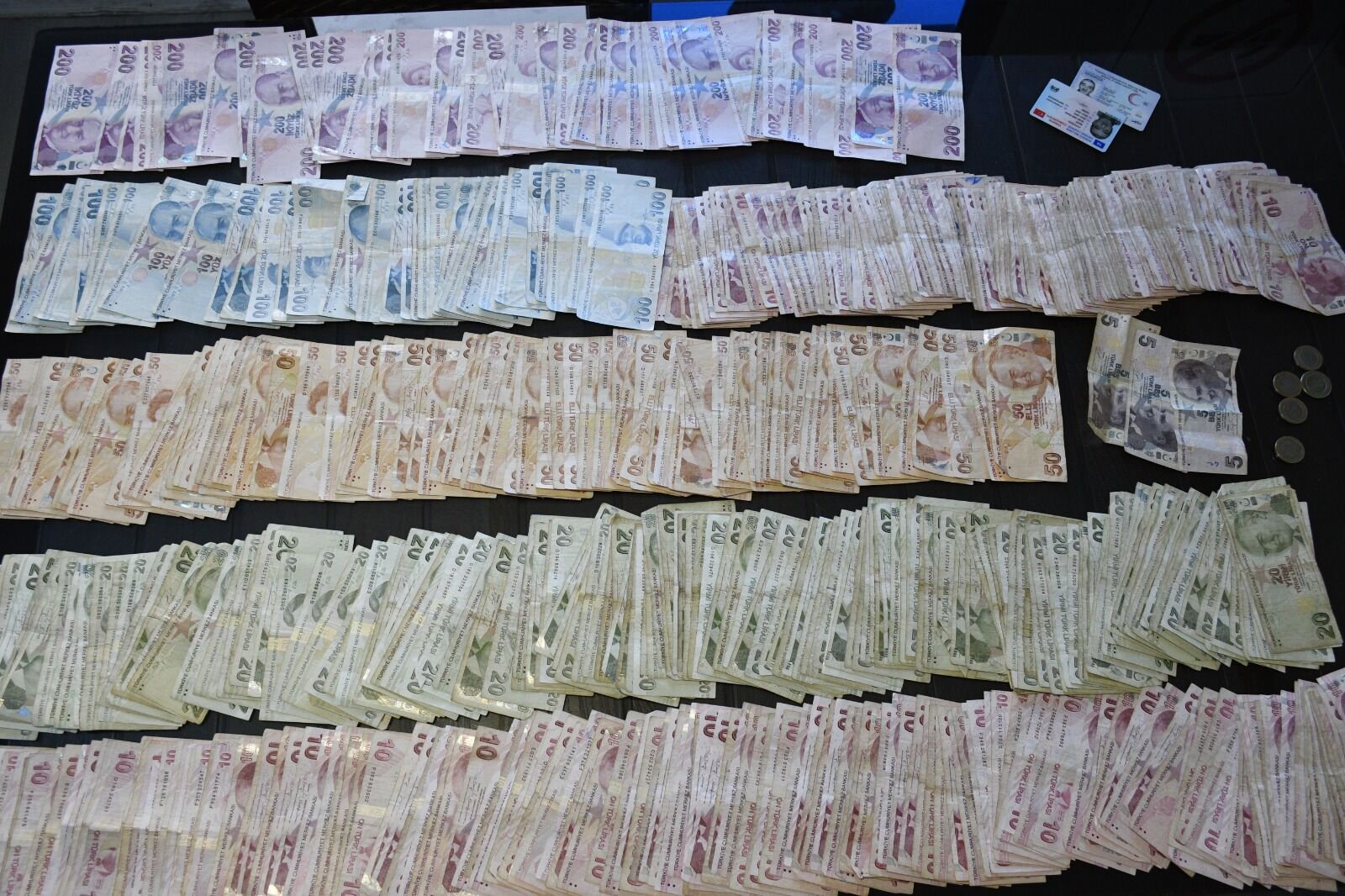 Kusadasinda Zabita Ekiplerinden Dilencilere Gecit Yok Duygu Istismarina 247 Islem 347 Bin Lira Ceza 586353 385E6Bfc08965F05Df1D0Fc654Cde599