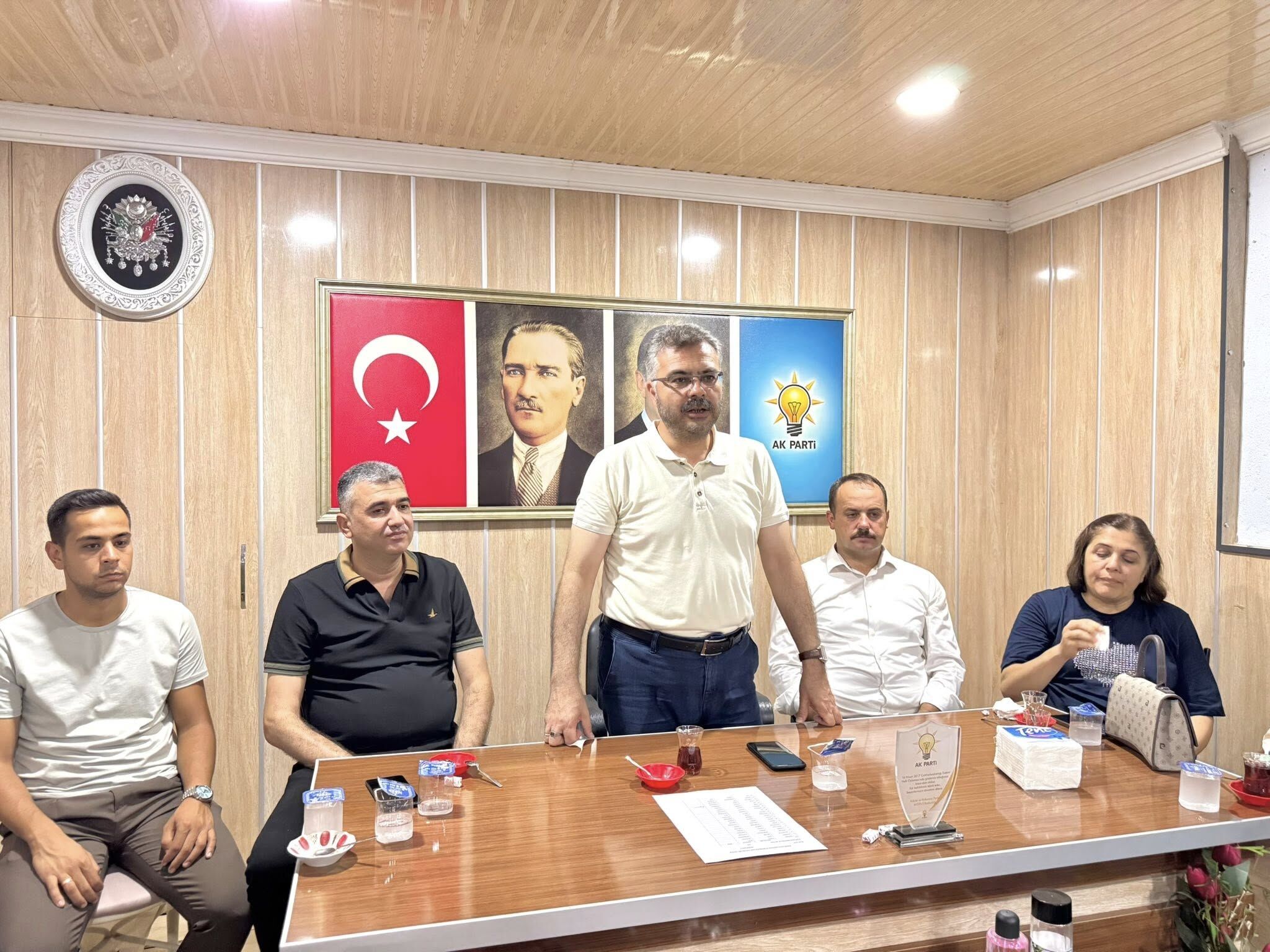 Özmen, iki ilçede partililerle buluştu 