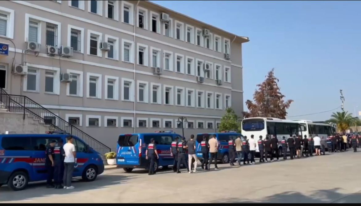 Aydın merkezli dev operasyon: 11 İlde 2,5 milyarlık dolandırıcılık ağı çökertildi