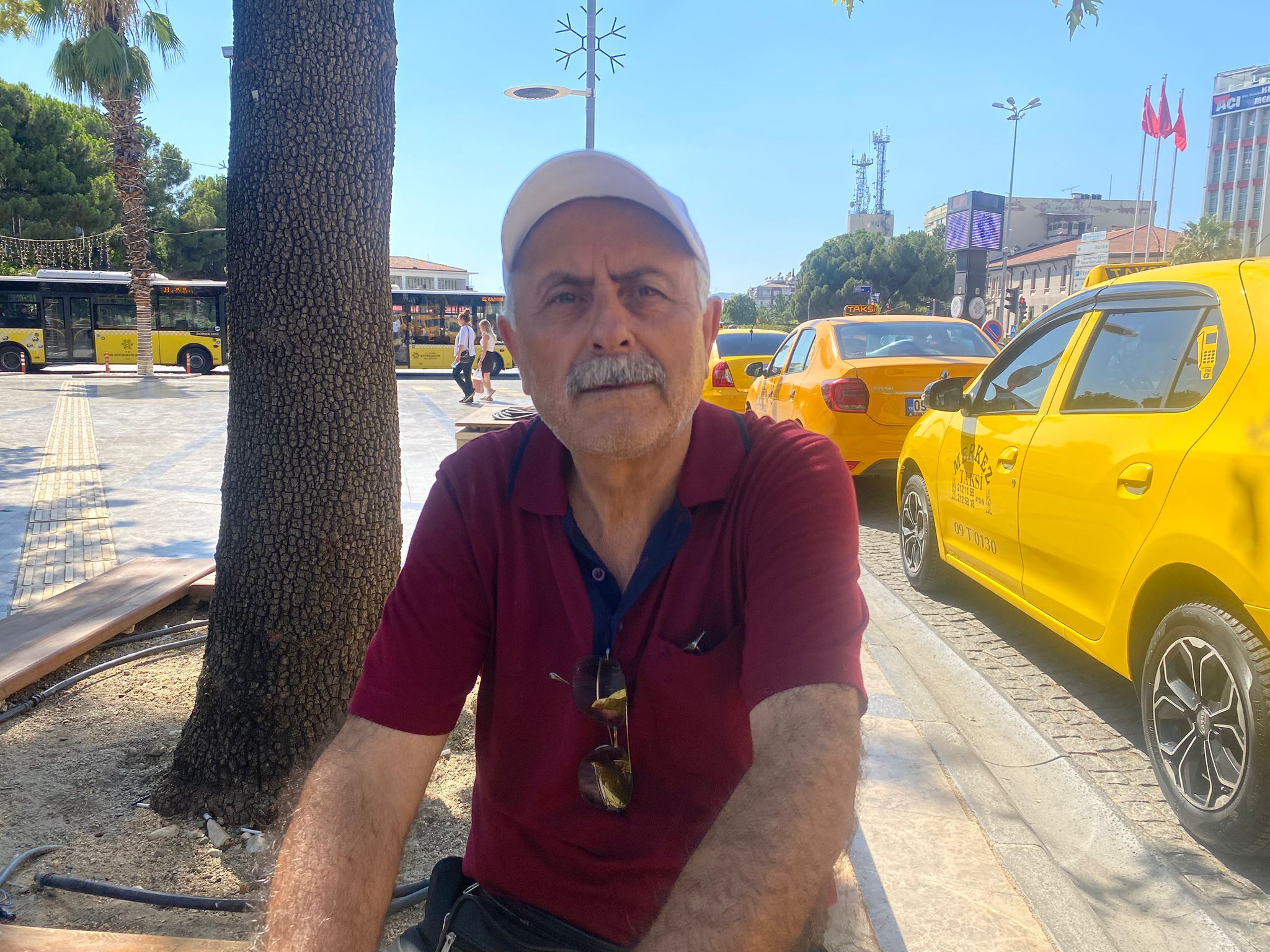 Aydın’da termometreler 43 dereceyi gördü: Vatandaşlar gölgelere sığındı