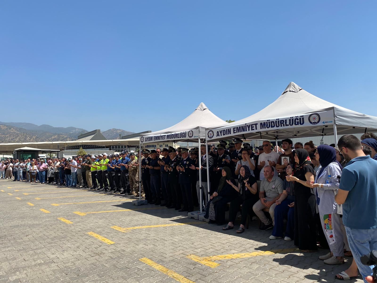 Aydın’da polis memuru son yolculuğuna uğurlandı