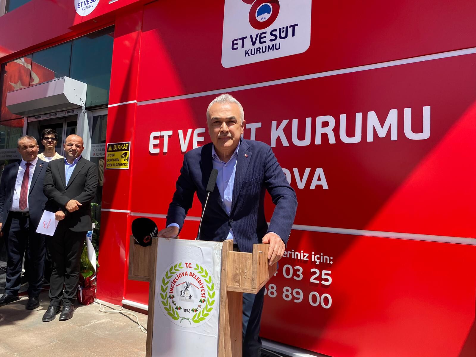 İncirliova’da Et ve Süt Kurumu mağazası açıldı
