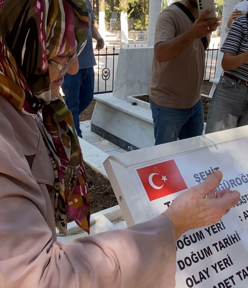 Aydınlı şehit annesi düzeltilmesini istedi! “Oğlumun şehadet yeri yanlış yazılmış”