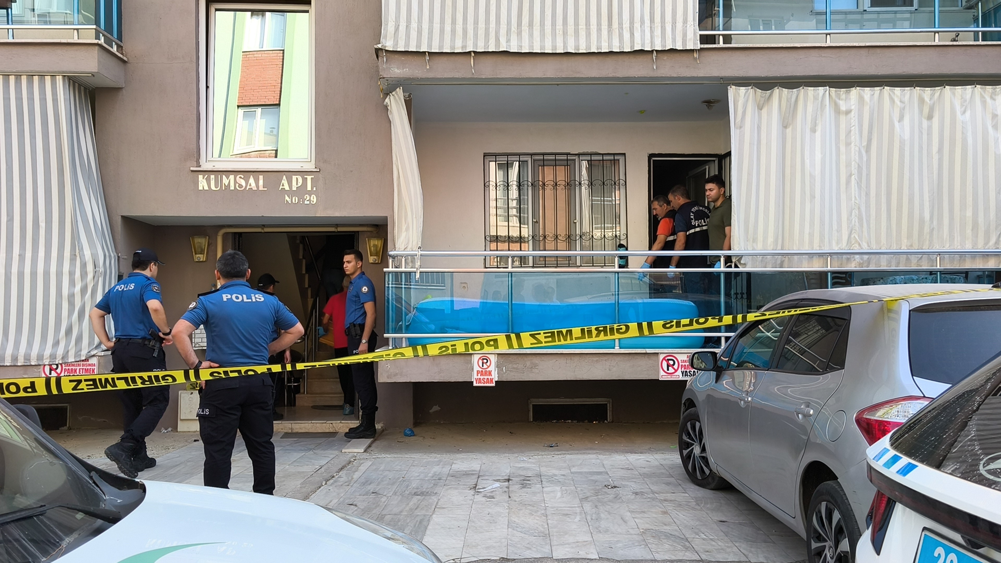 Kayınvalidesinin evinde katliam yaptı! Eşini ve çocuklarını uyurken başlarından vurarak öldürdü