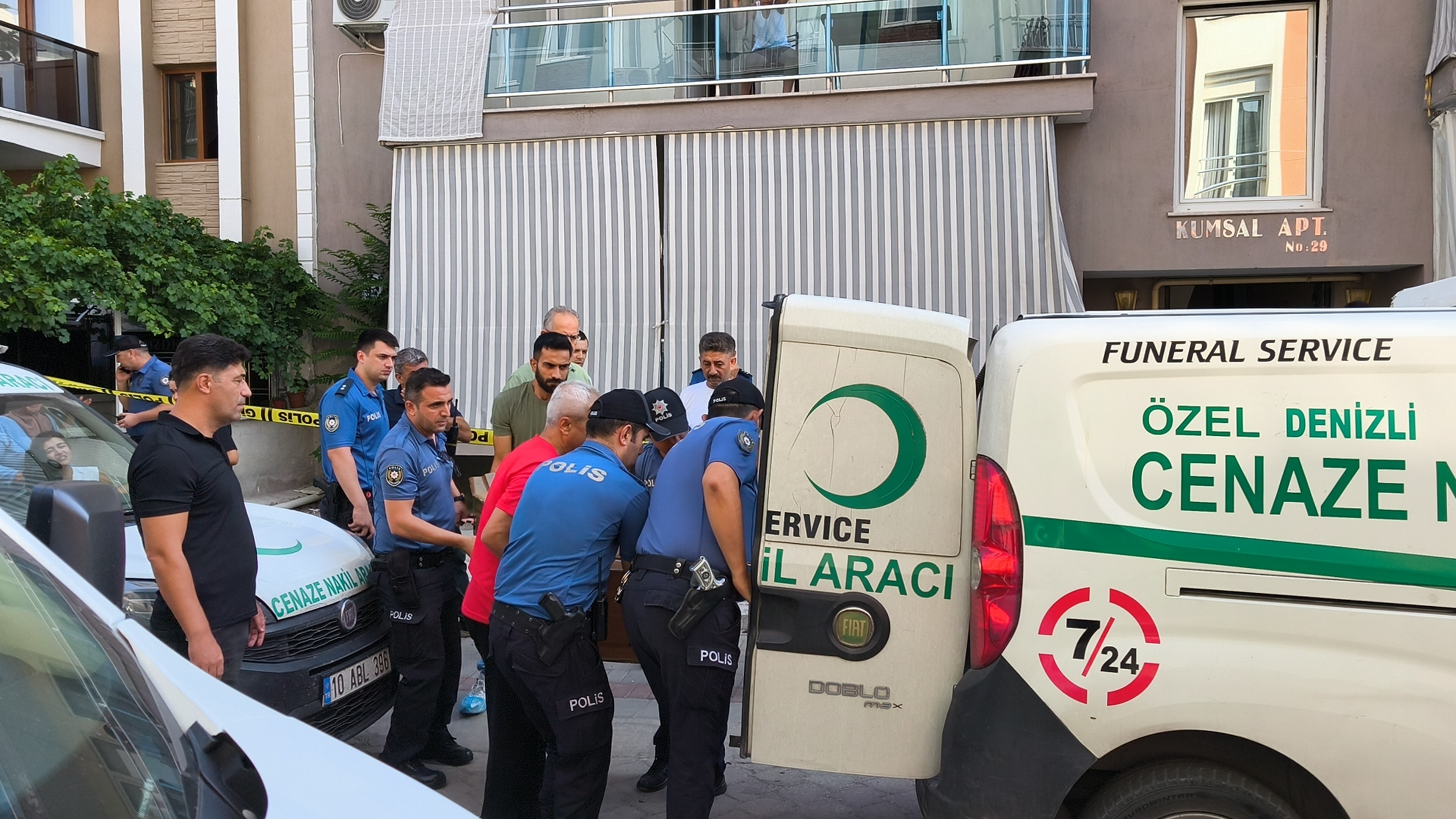 Kayınvalidesinin evinde katliam yaptı! Eşini ve çocuklarını uyurken başlarından vurarak öldürdü
