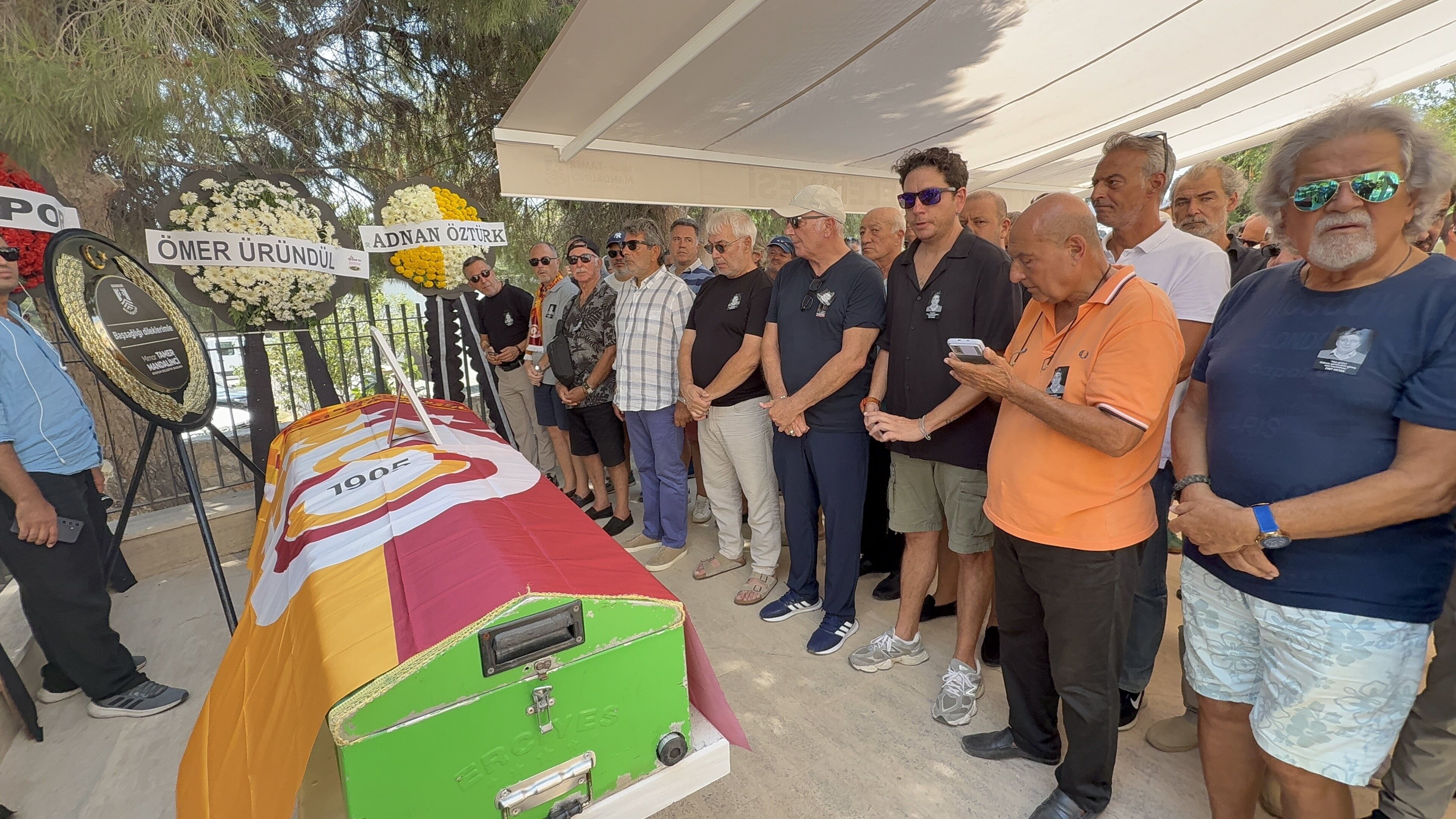 Aydınlı efsane spiker son yolculuğuna uğurlandı