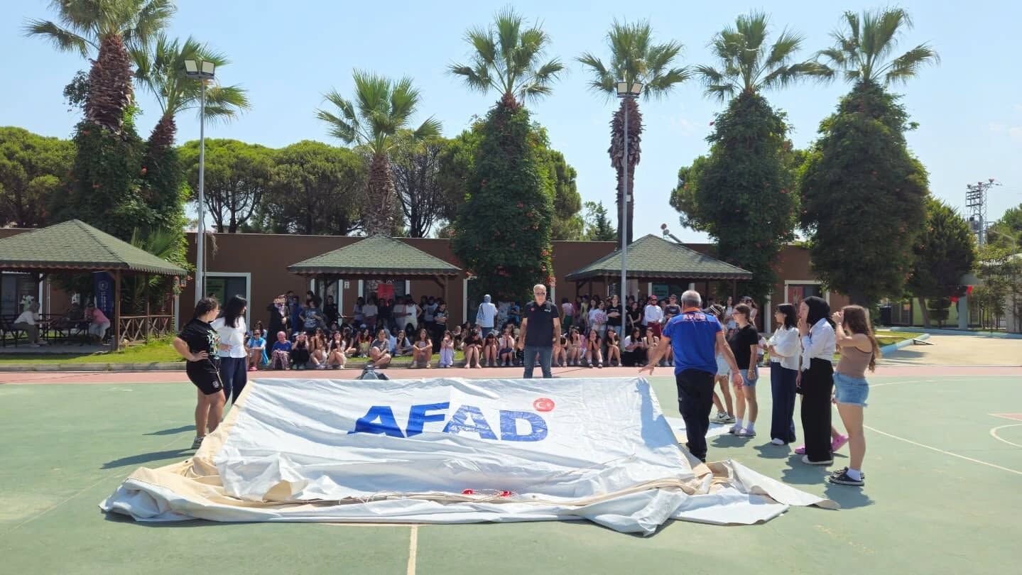 Aydin Afad Ekipleri Genclik Kampi Ogrencilerine Egitim Verdi 591474 B9A3D3715818A65B88Fa683Fc3F58453