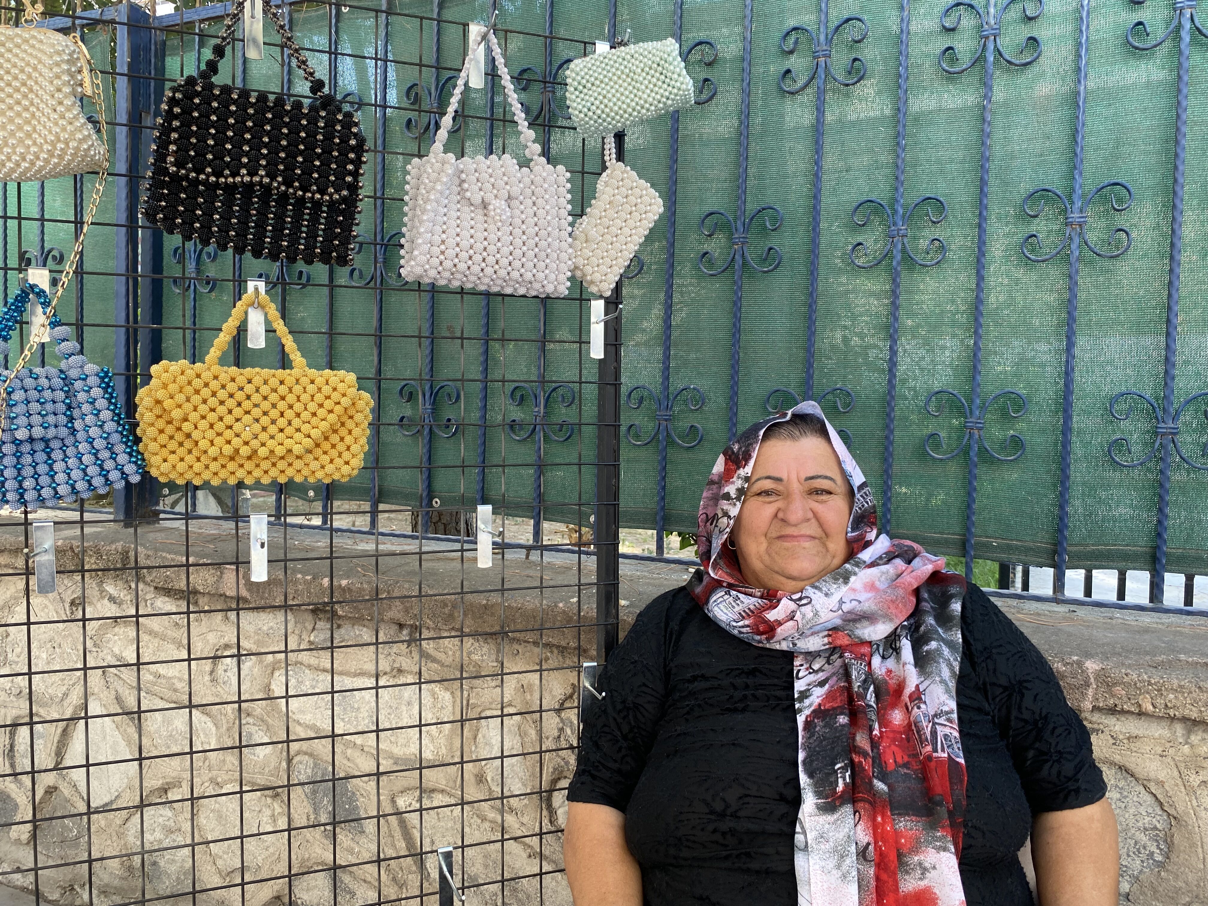Aydinda Tek Gelirini Bu Isten Kazaniyor Boncuklar Benim Tek Arkadasim 587258 Cfe056Ccd50B7134D4492Ff252078F4A
