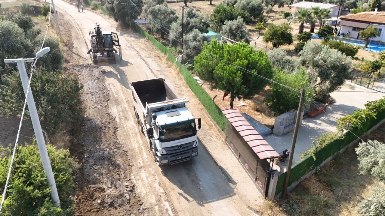 Baskan Cercioglu Efelerin Yollarini Yeniliyor 590407 Bc0C1Fe67115F49693A49C6Da2D4Cdd2
