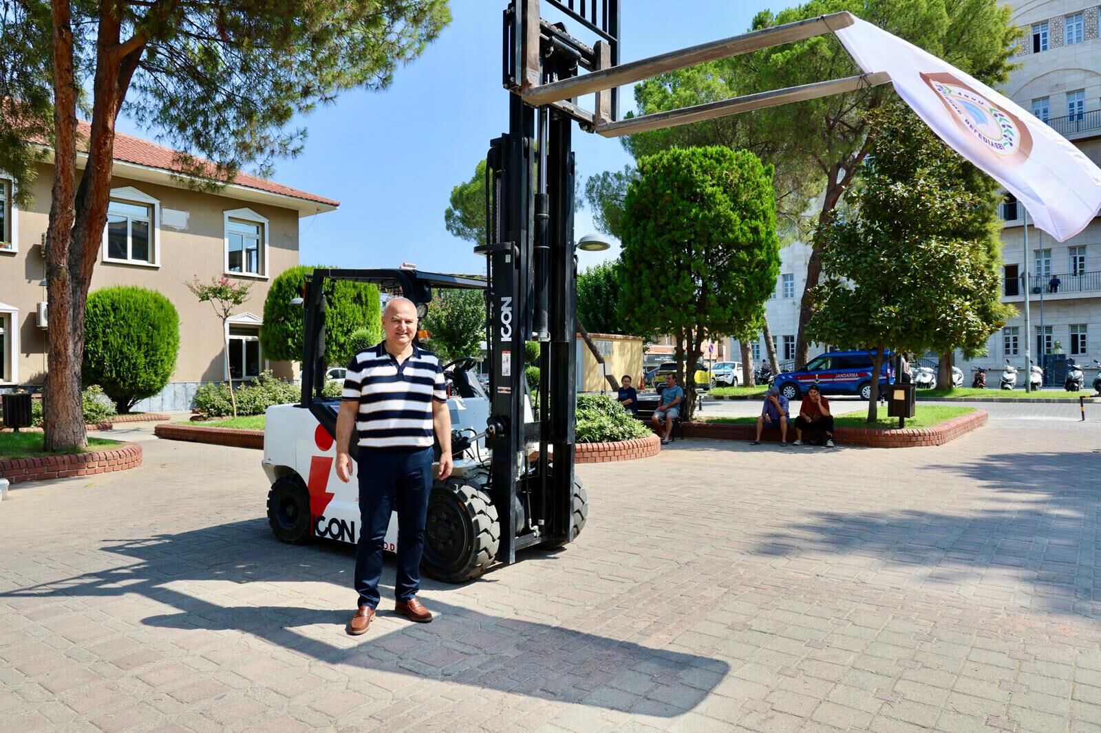 Baskan Mehmet Kivrak Cineye Yeni Is Makineleri Kazandirdi 591378 68B9Dafa917F0378E4F2408180901004