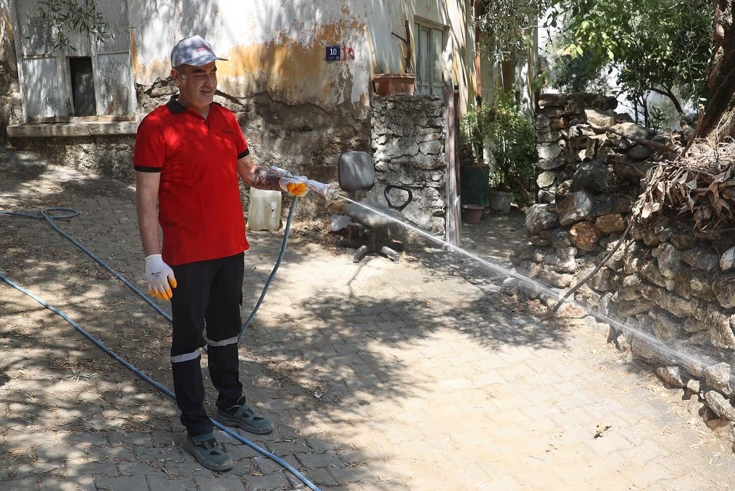Başkan Özgür Arıcı sahada: "Koçarlı’ya hizmet için alnımızın terini akıtıyoruz"