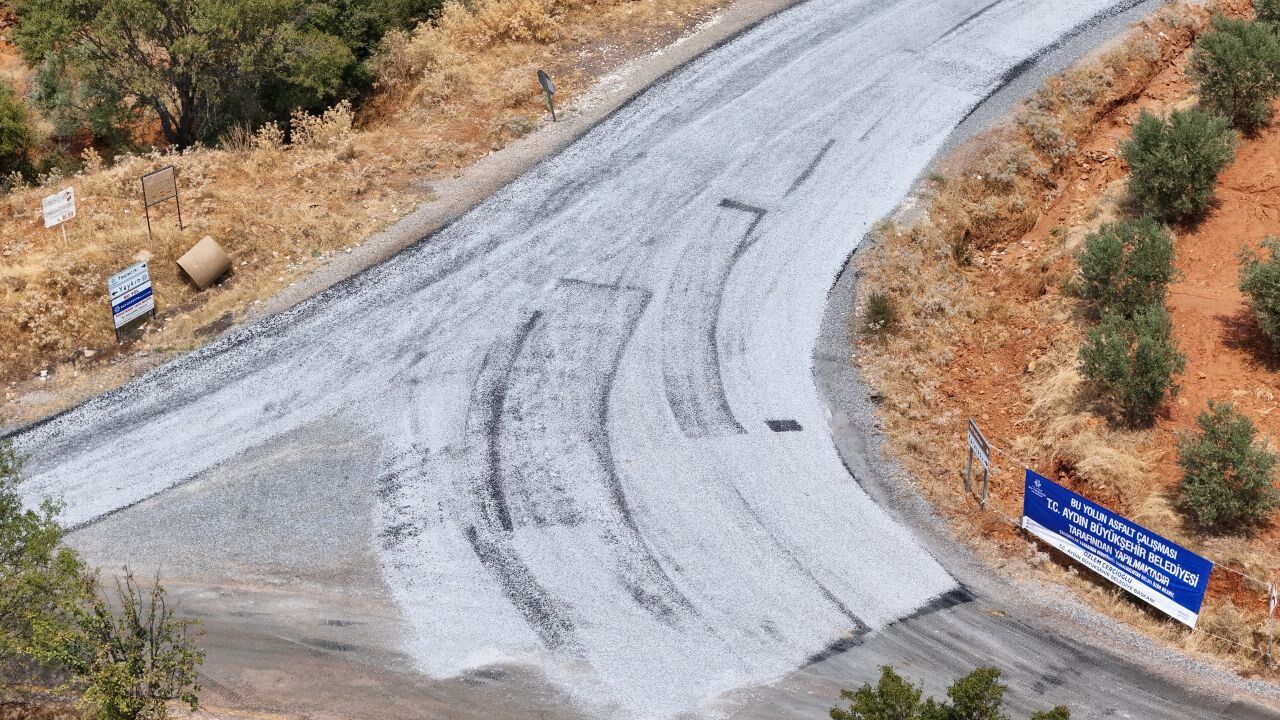 Baskan Ozlem Cercioglu Kirsal Mahallelerde Yol Yenileme Calismalarini Surduruyor 590373 D51B3F8407A8A9843F88288B36D82D1E
