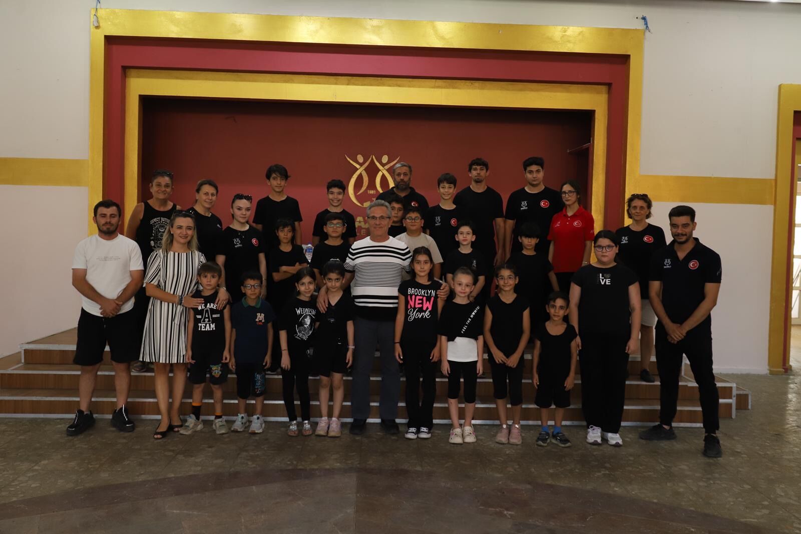 Baskan Tetikten Nazilli Belediyesi Halk Oyunlari Topluluguna Ziyaret 589677 8Ddf790Fd764Fef3Ccbd1756C1C27387