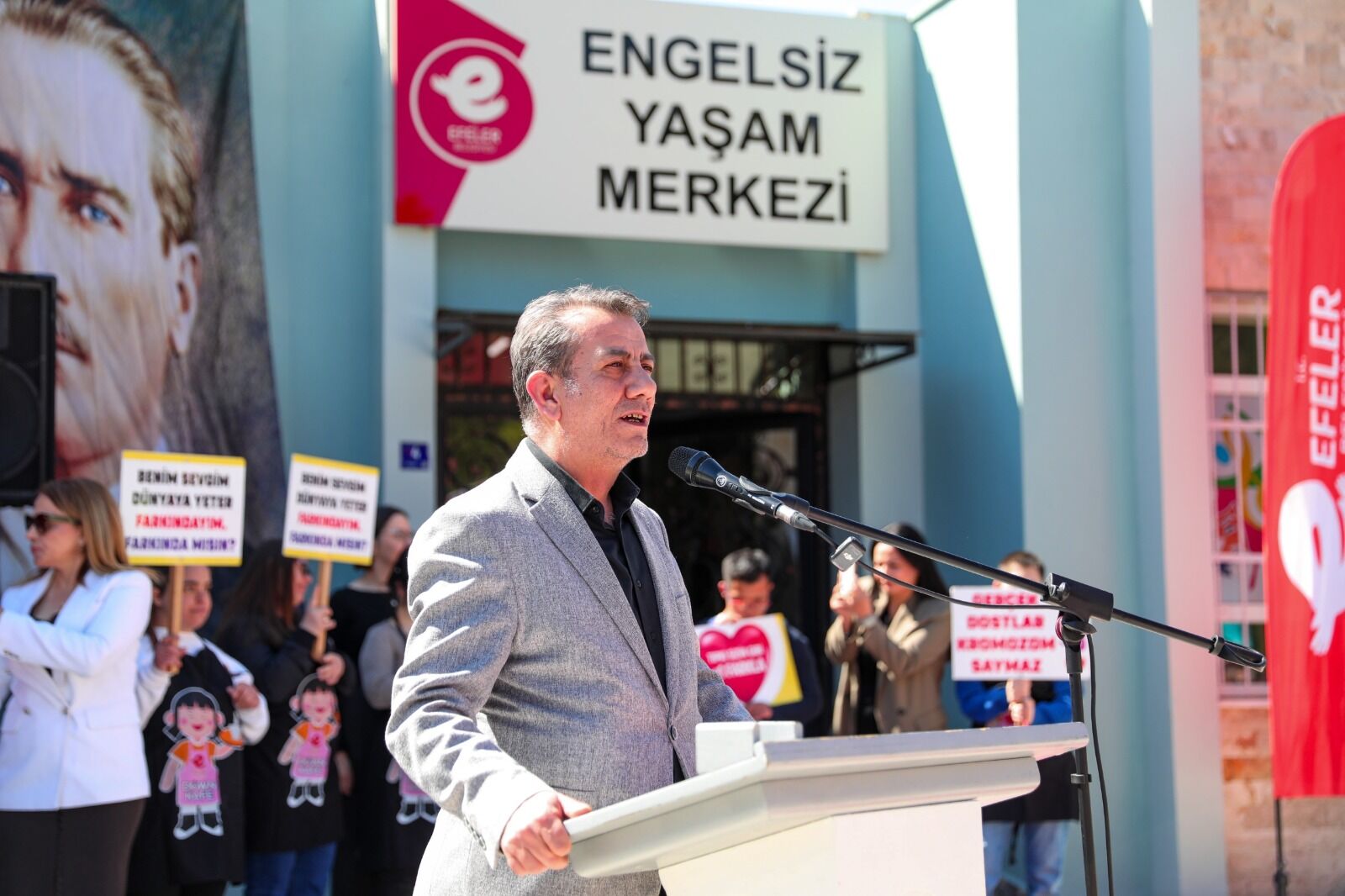 Başkan Yetişkin sosyal projeleriyle örnek oluyor