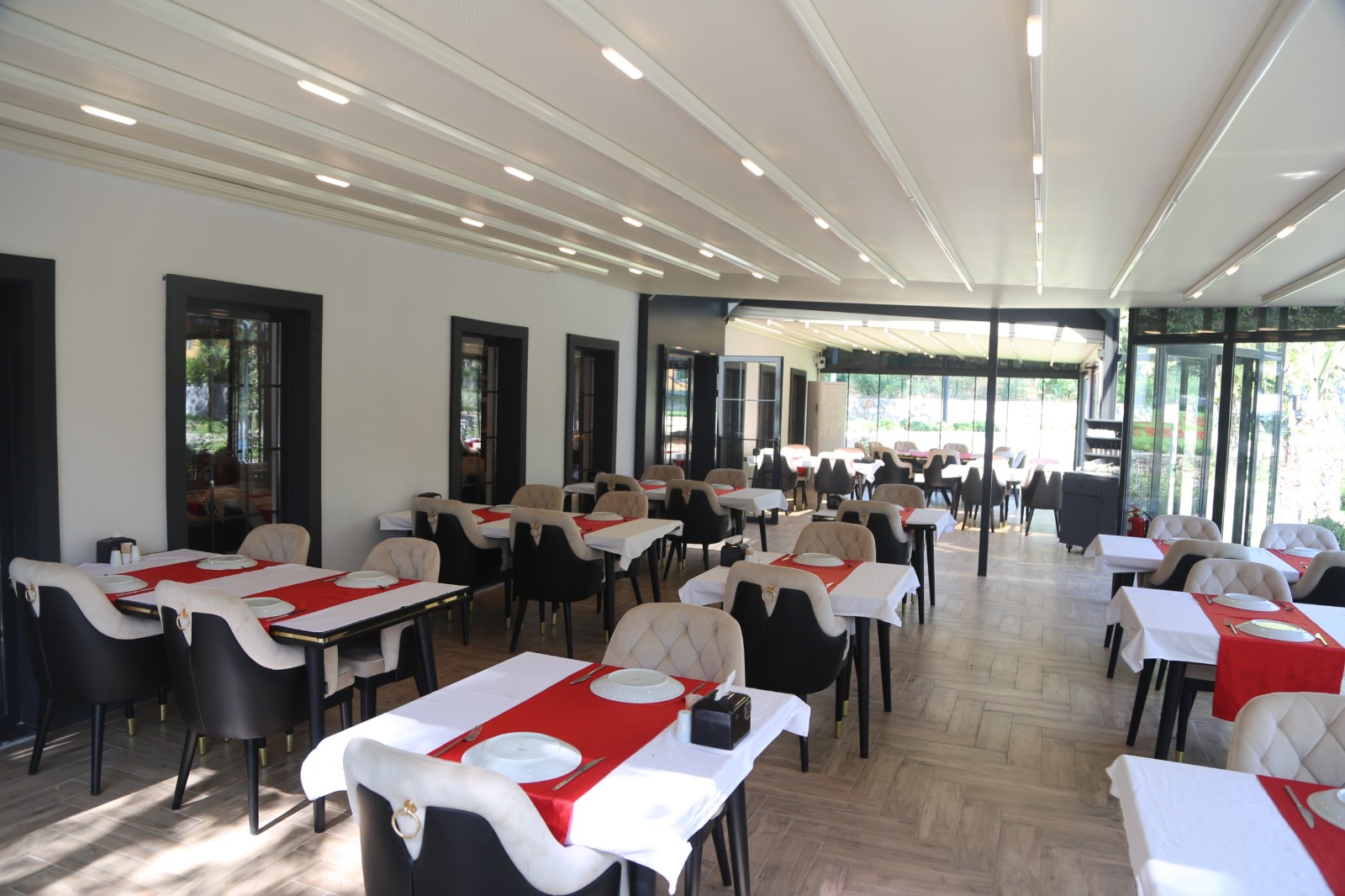 Efeler'de lezzet dolu bir mekan