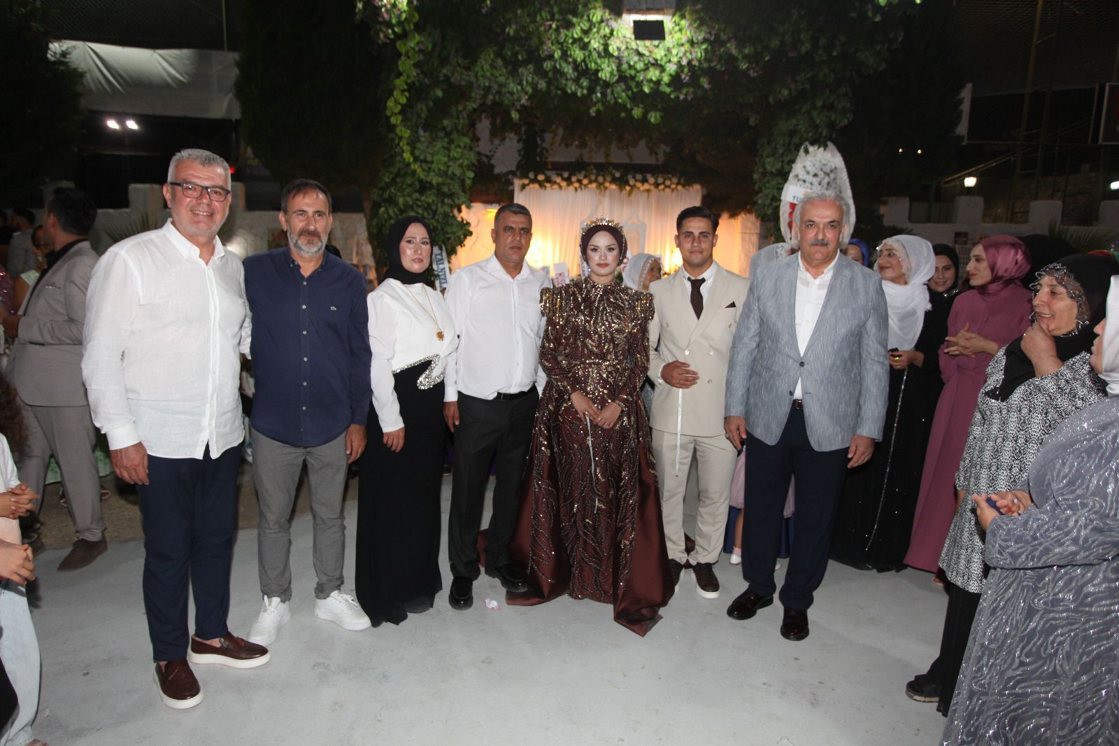 Kocaman Ve Isbiter Ailelerinin Mutlu Gunu 594460 41B0F16E8B9Dd68F3463Ddb2E62De0C3