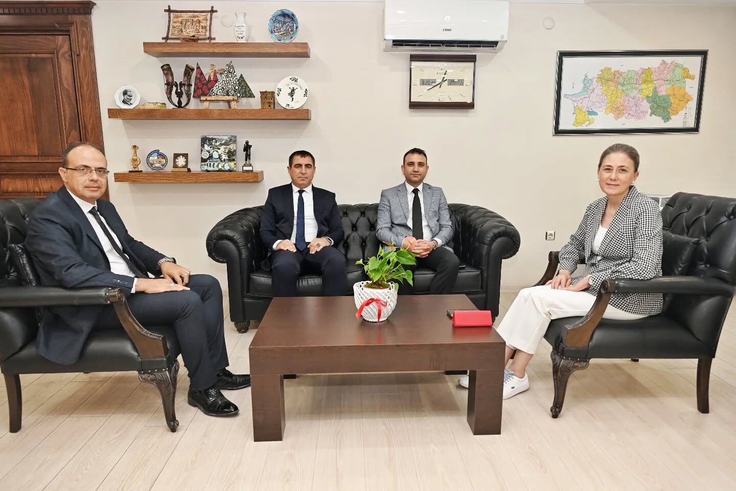 Nazillide Yeni Donem Hazirligi Mudur Yigit Inceledi 593111 1Ee7F9Fe84A61F1Db73E5687D4Da2E8D