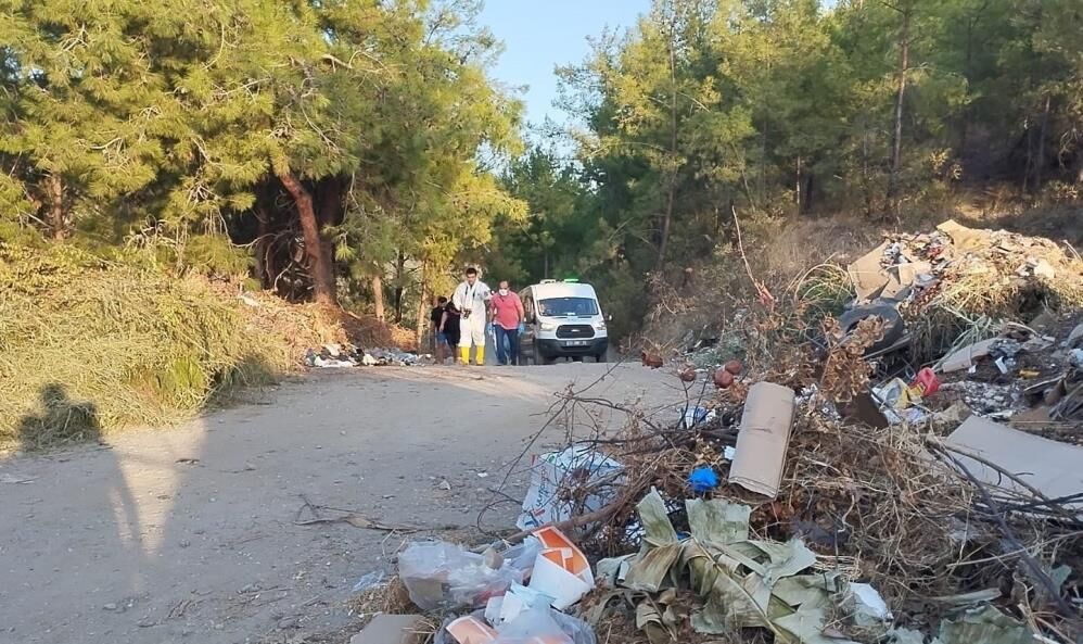 'Profesör' babasının cesedini bidona koyup çöplüğe attı! İtirafları kan dondurdu
