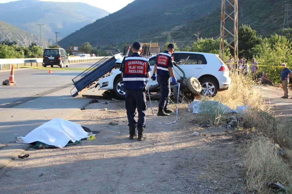 Bu acıya yürek dayanmaz! Anne böbreğini verdiği oğlu ve kızıyla birlikte can verdi