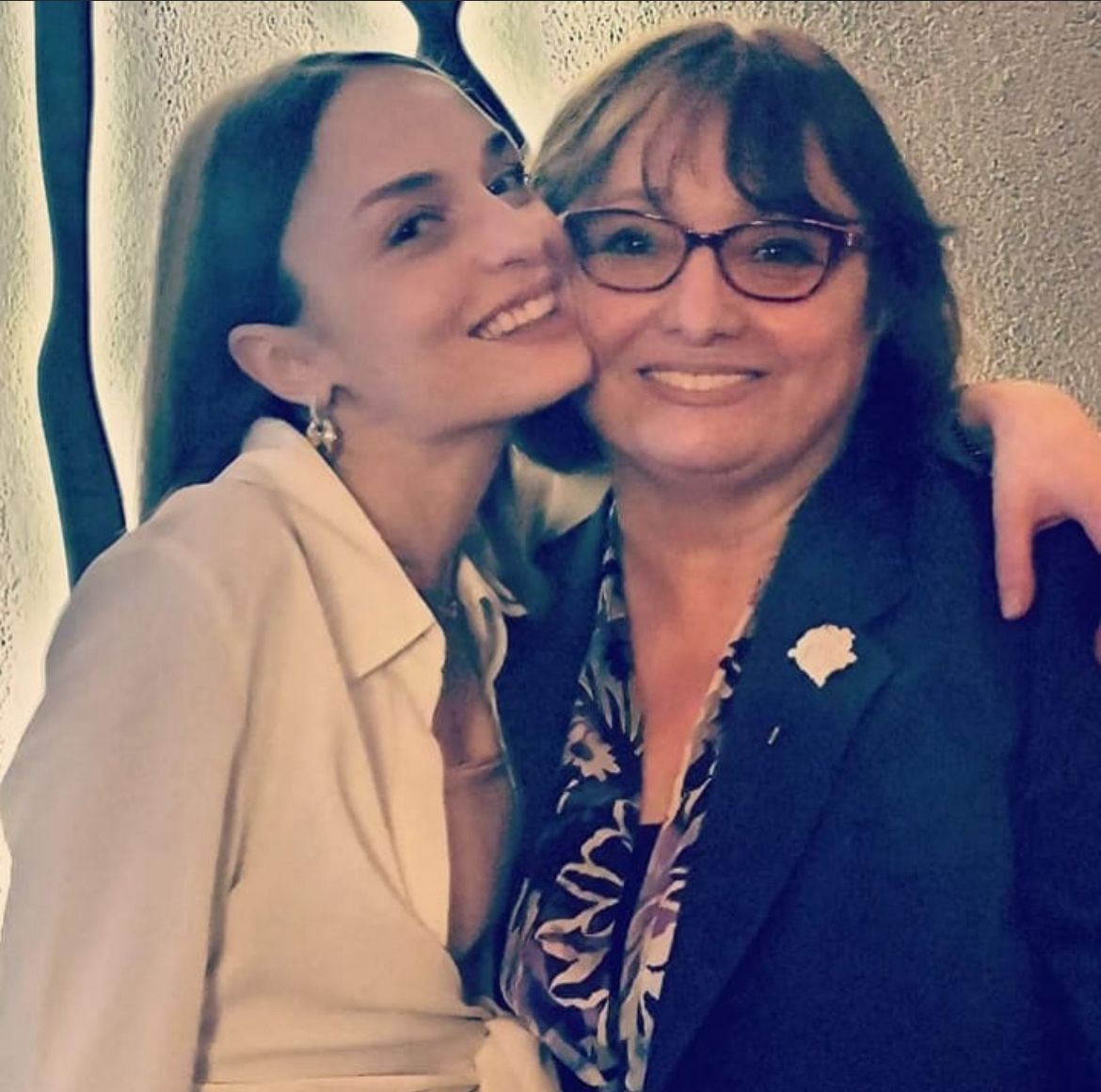 Ünlü oyuncunun acı günü! Annesini kaybetti