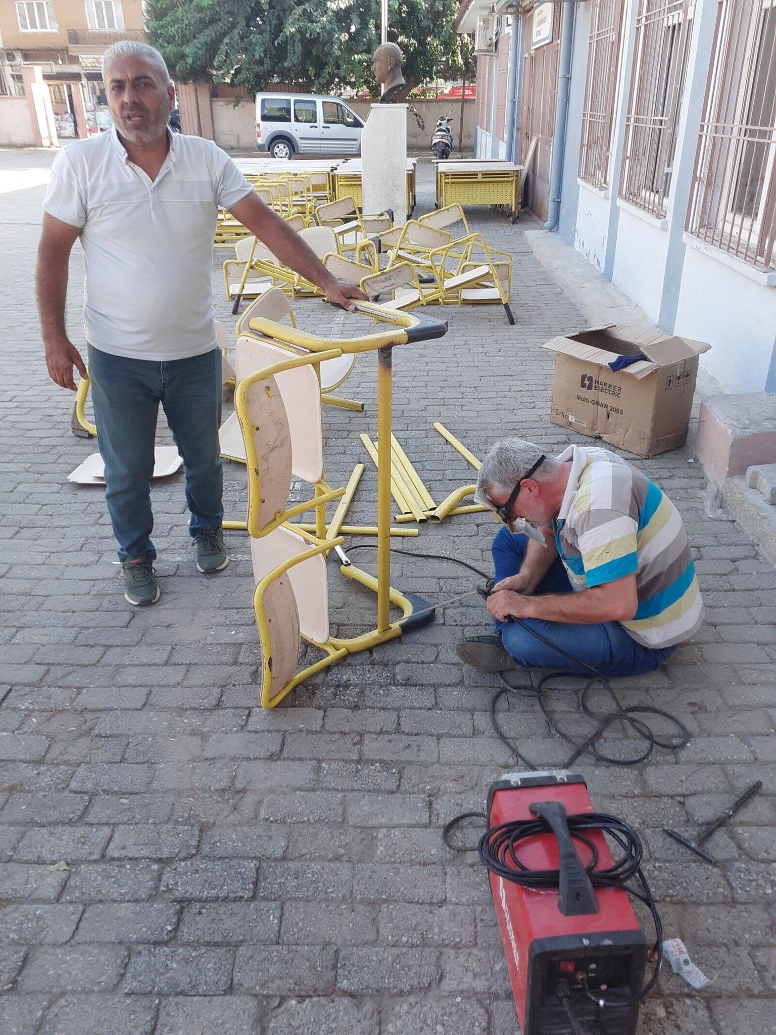Aydınlı müdürden örnek davranış