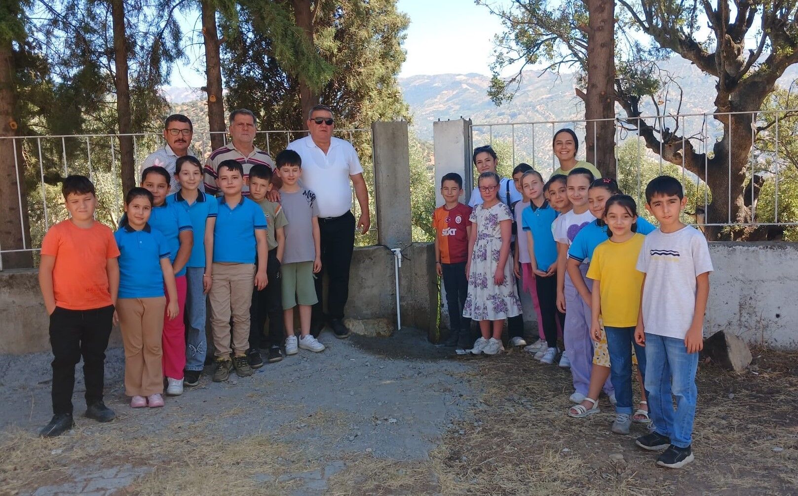 23 Nisan'da kaynak suyu istemişti: Aydın’da çocuklar su sevinci yaşadı