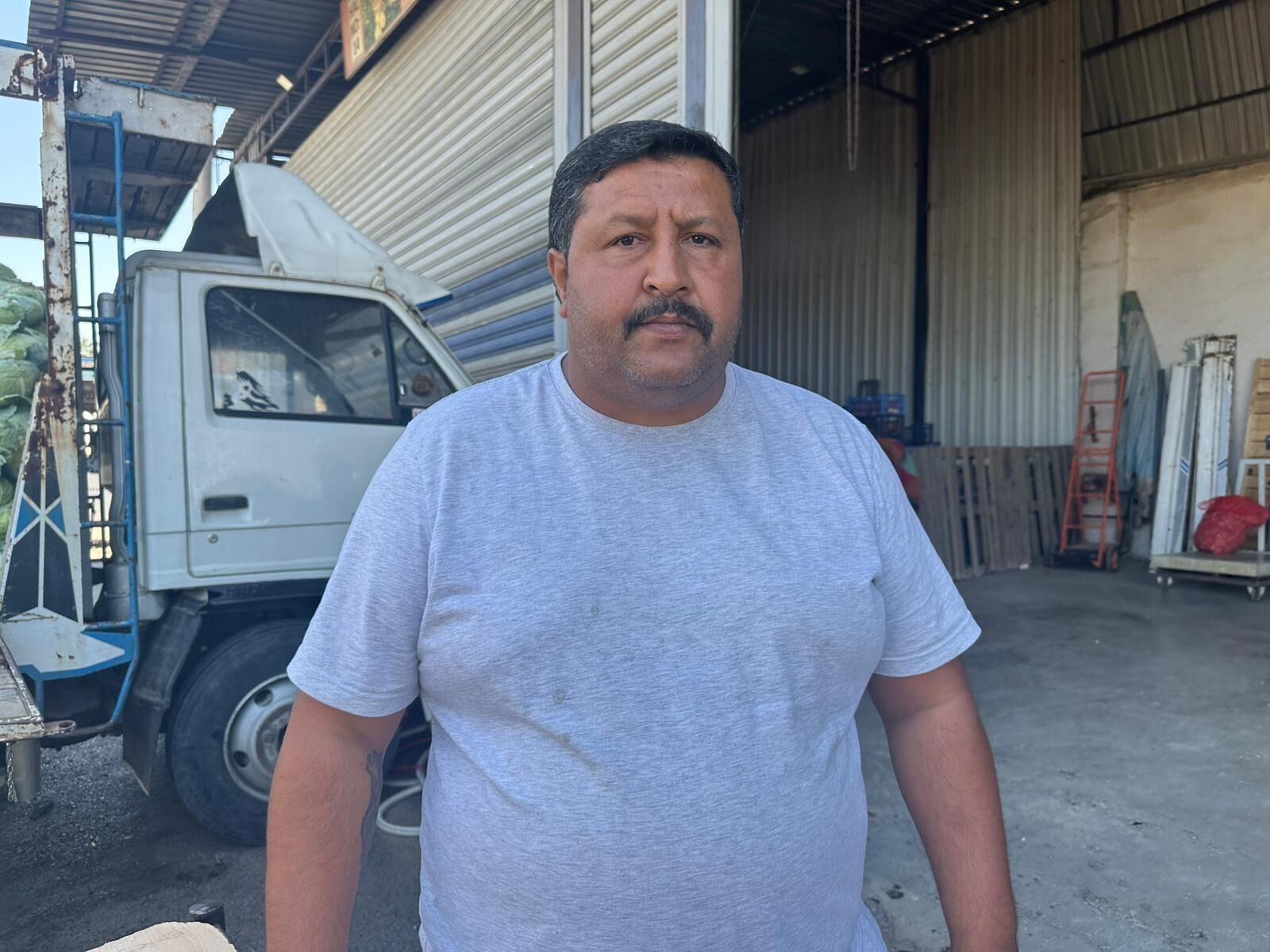 Acarlar’da hal esnafı dertli! Uykusuz esnaf sorunlarını anlattı