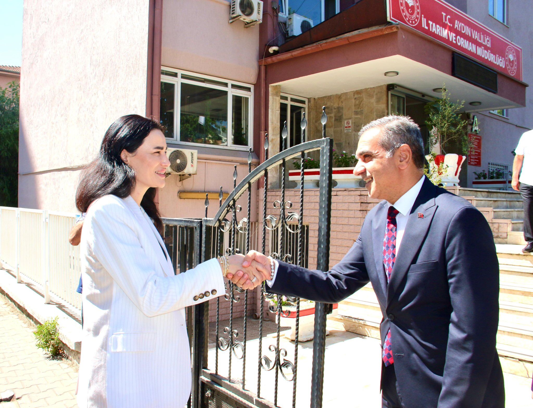Ak Parti Aydin Tarim Calismalarini Inceledi Aydinli Ciftcilerimizi Guclu Bir Gelecek Sunmayi Hedefliyoruz 596455 A1403940A07D5C66B6A583D898B0898E