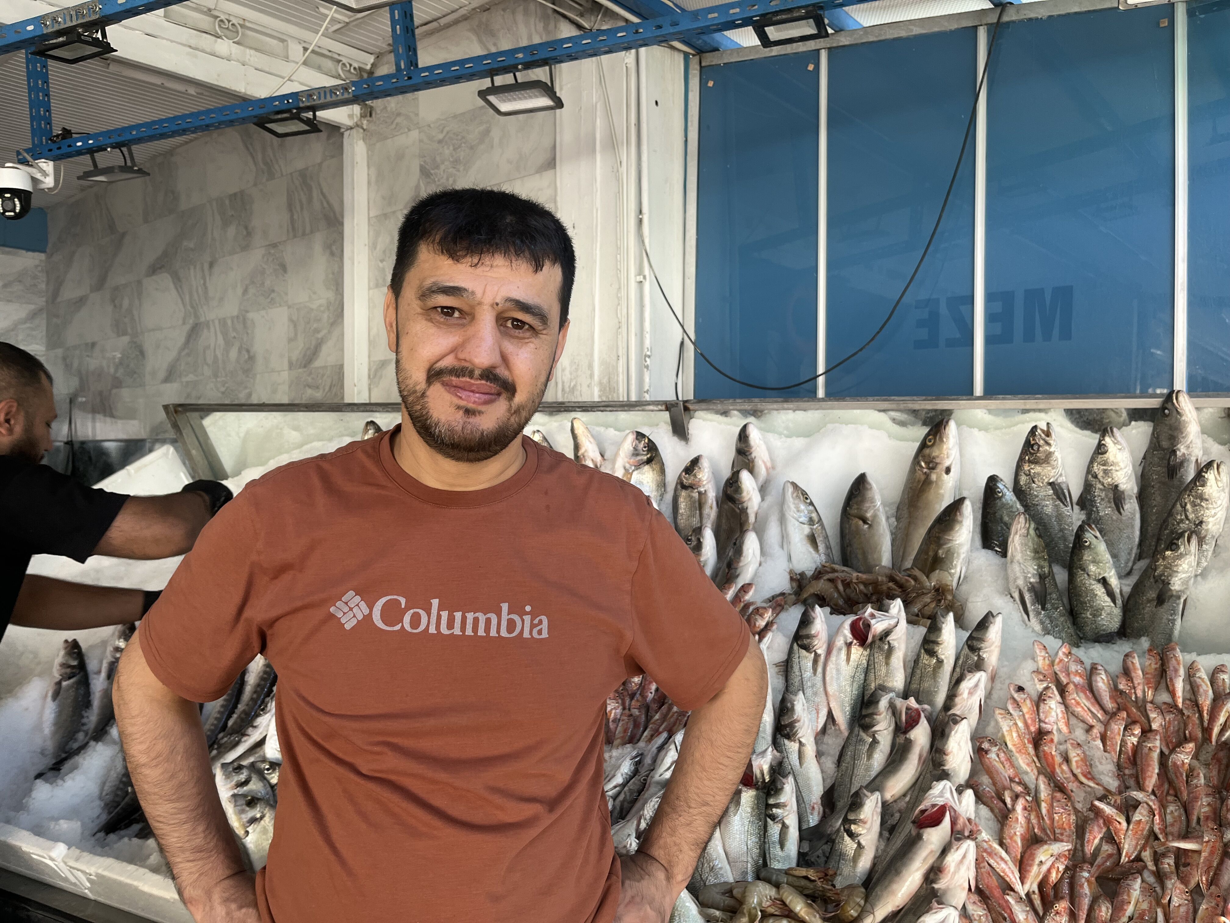 Av yasağı sona erdi: Efeler’de balık tezgahları şenlendi