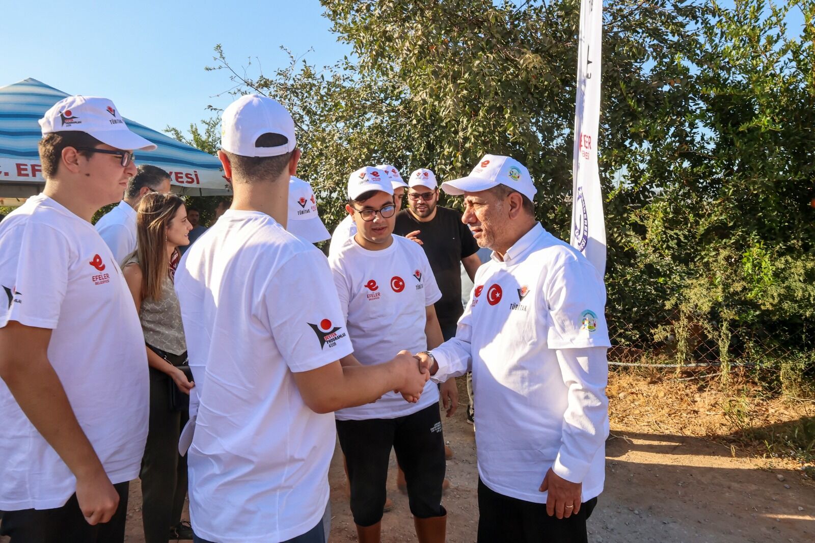 Baskan Yetiskin Ozel Bireylerle Tohumlari Toprakla Bulusturdu 600382 54000E8A18Ac4Ca242De9Be143523Dc4