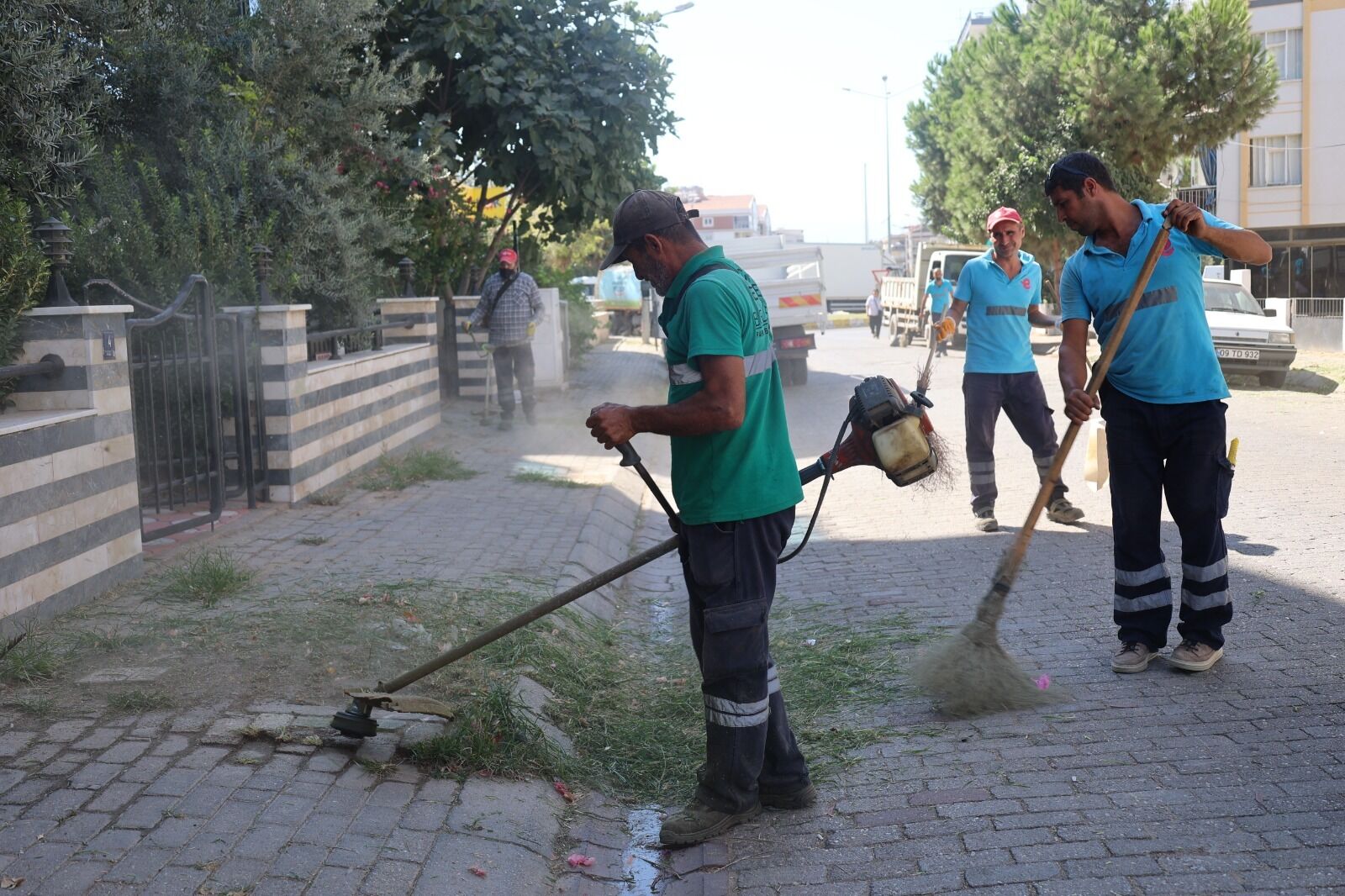 Efelerin Mahallelerinde Temizlik Seferberligi Devam Ediyor 600022 0022Ebd563F2Fe46F7A4235B1576Cc1E