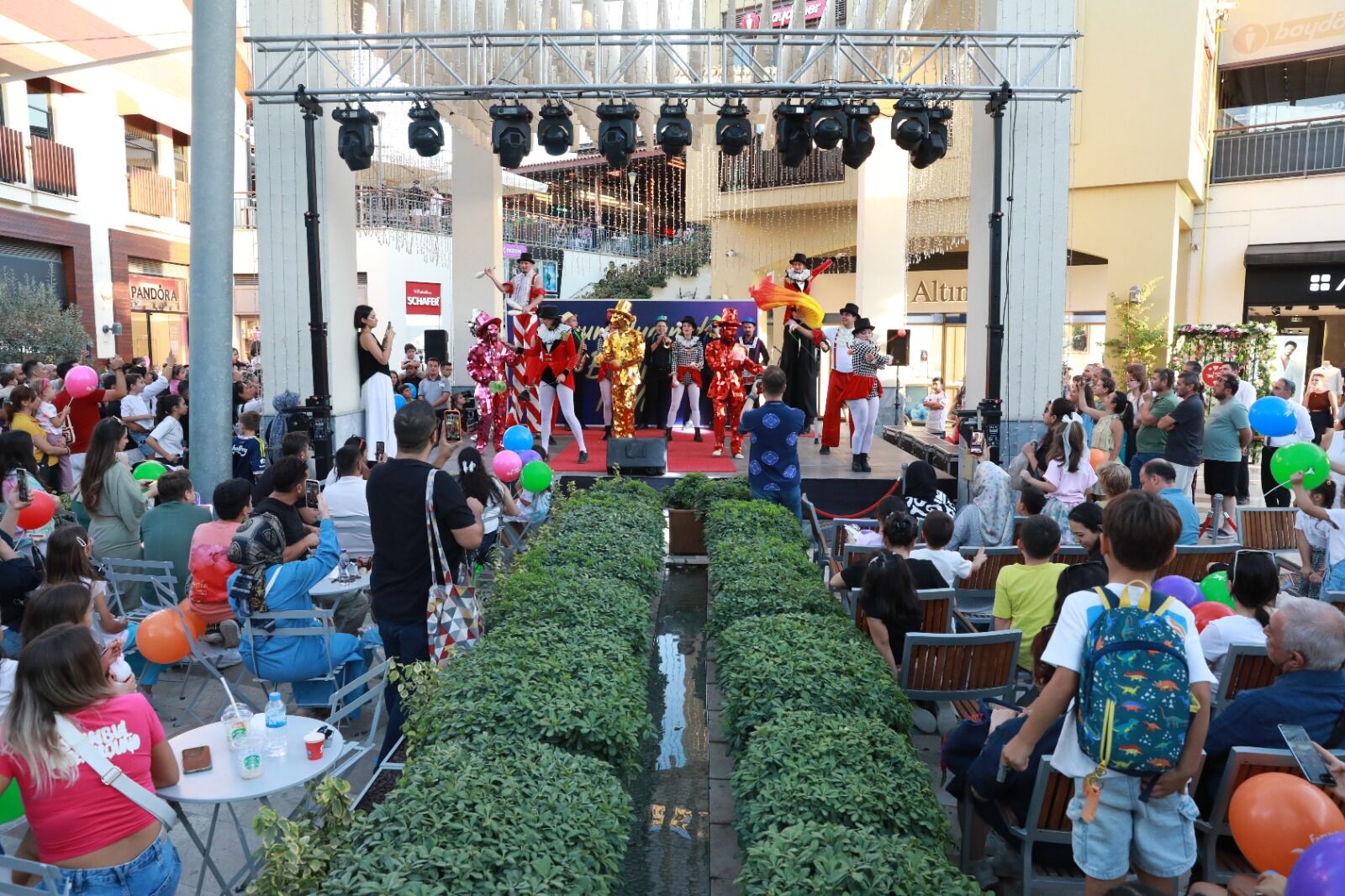Forum Aydın 17’nci yaşını coşkuyla kutladı