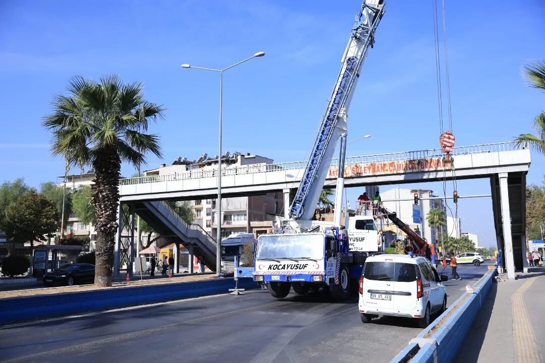 Incirliovada Yillardir Tartisilan Ust Gecidin Yikimina Baslandi Baskan Kaya Emegi Gecenlere Tesekkur Etti 602523 808259C082251Ed5E25786B7C5Ee68C5
