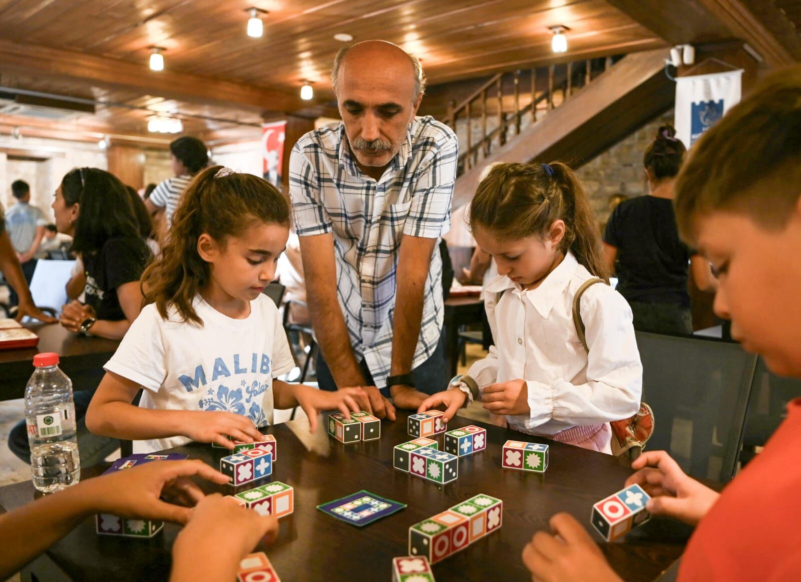 Kuşadası’nda akıl oyunları oynandı!