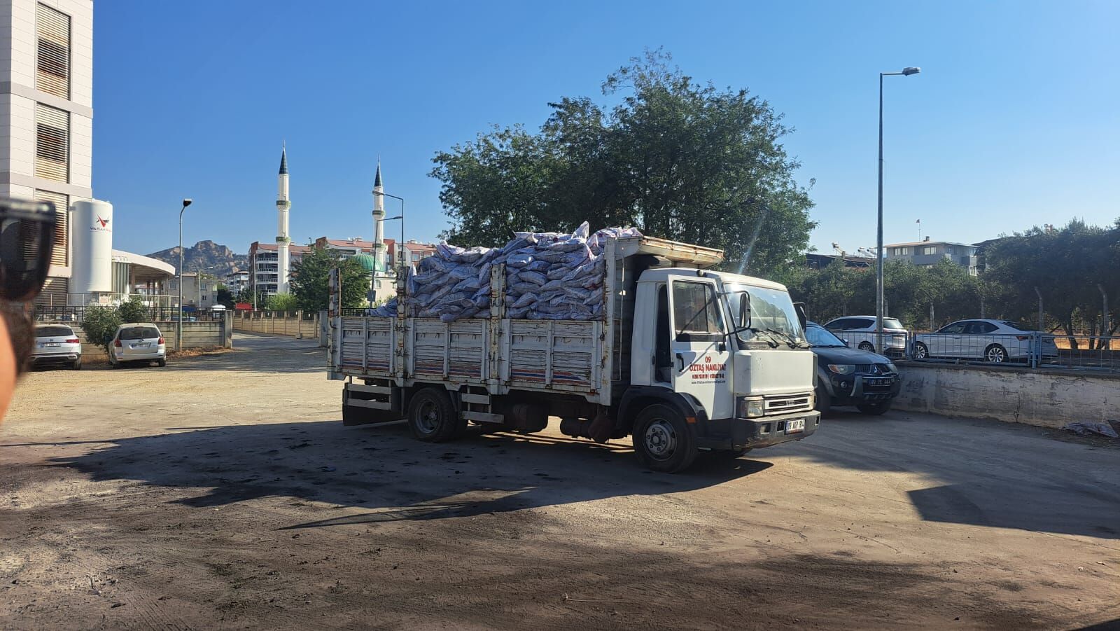 Nazillide 2 Bin Ton Komur Dagitimi Basladi 599420 30E6B4785262Ef9Bb3406F0Efaf1A8F0