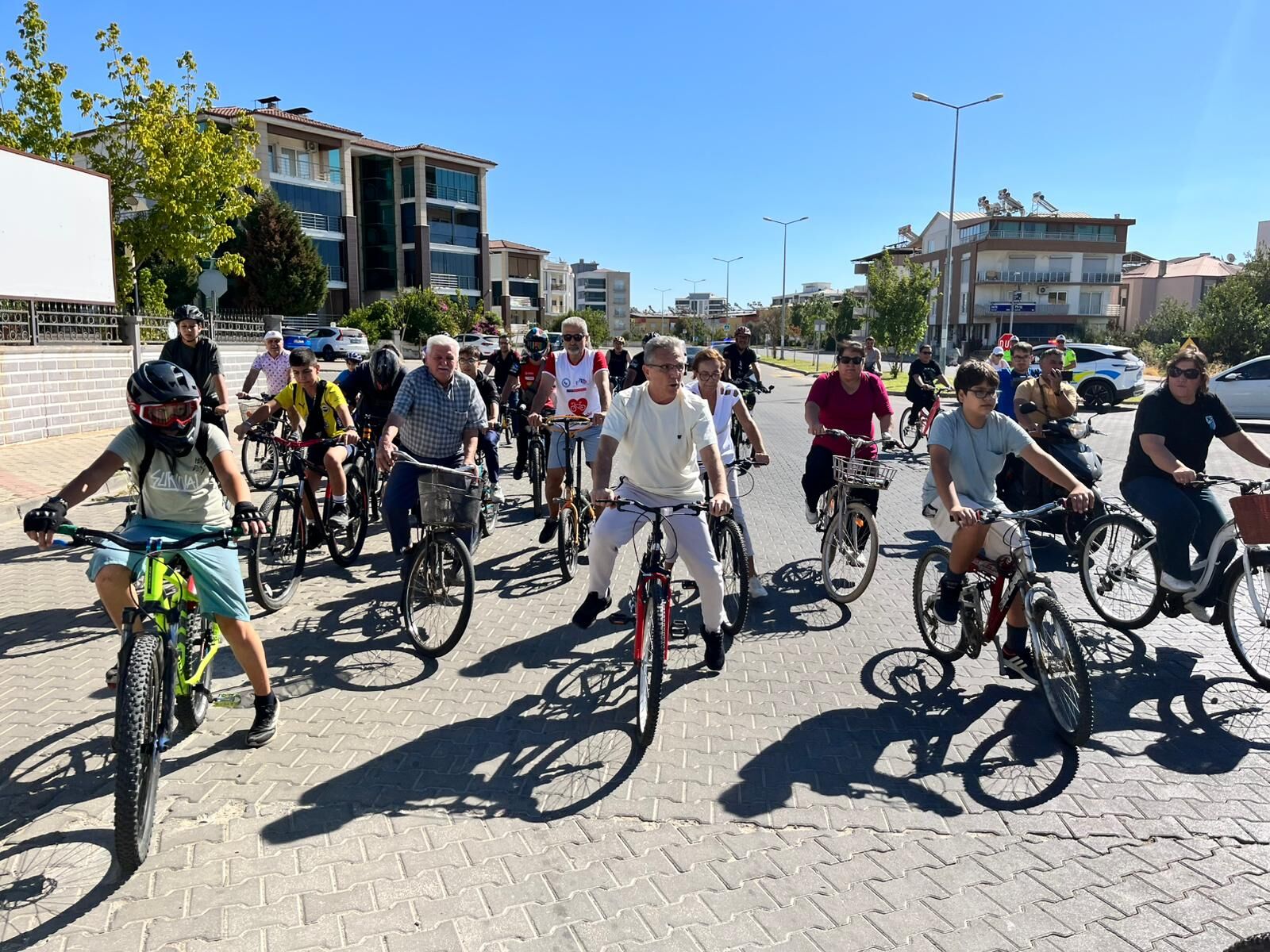 Nazillide Bisikletliler Yollara Dokuldu Avrupa Hareketlilik Haftasi Kapsaminda Bisiklet Turu Atildi 600739 166198D9Ce9C9D6Cae5Bb8Af6Ac68187